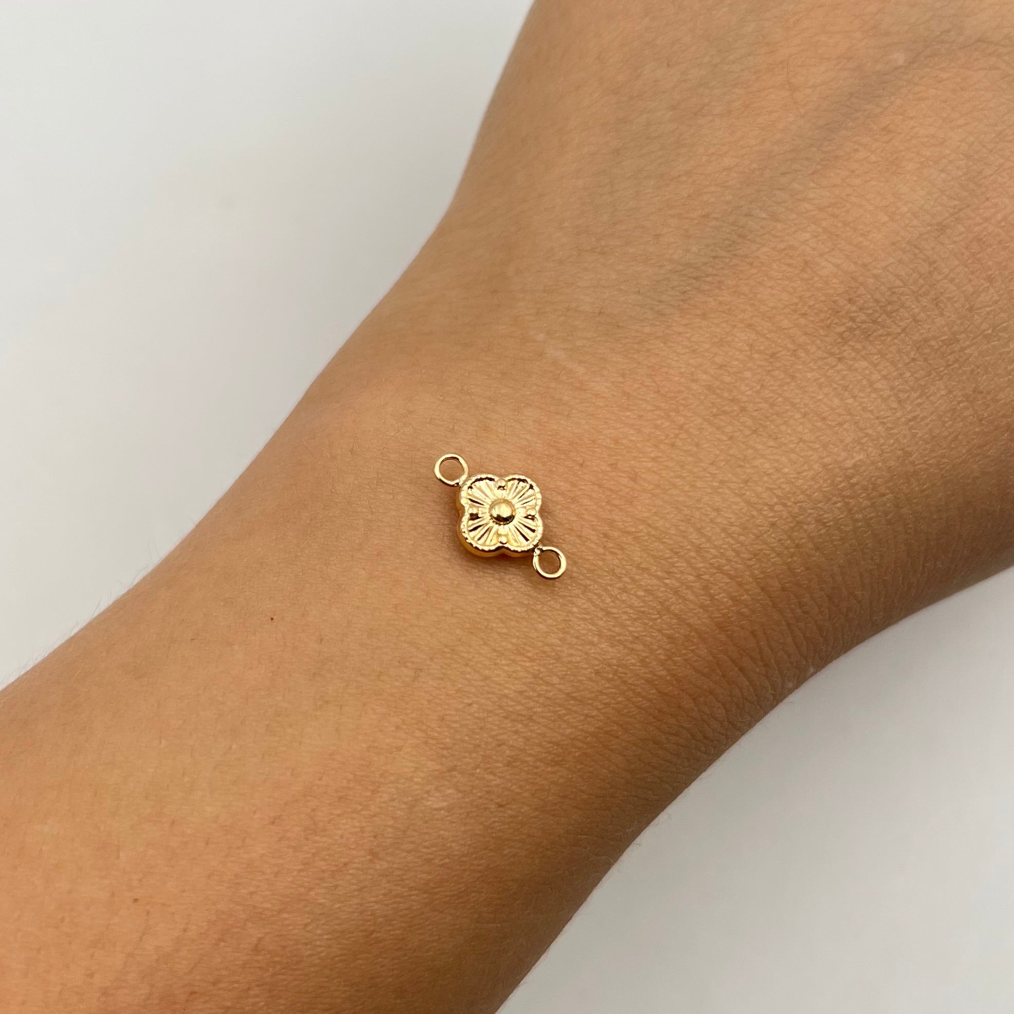 HERRAJE TREBOL  ORO AMARILLO 18K 0,42 GR / 1,4 CM