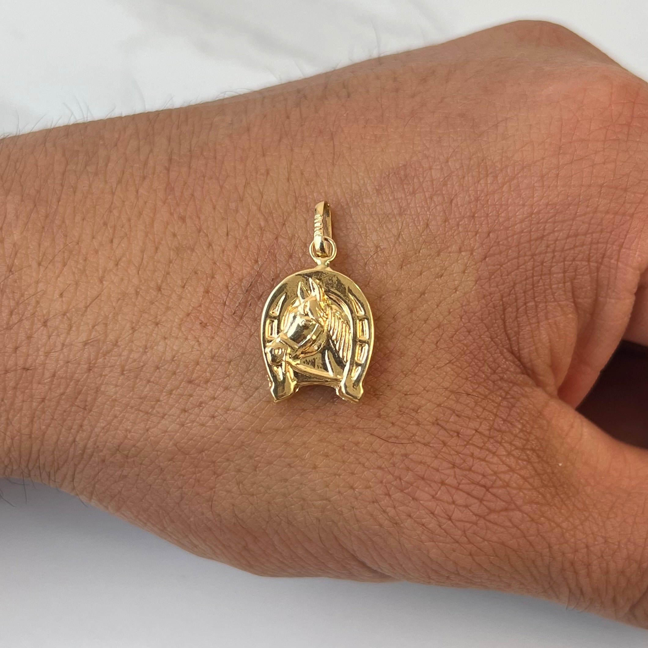 DIJE CABALLO ORO AMARILLO 18K 1,22 GR / 13 MM / 2 CM