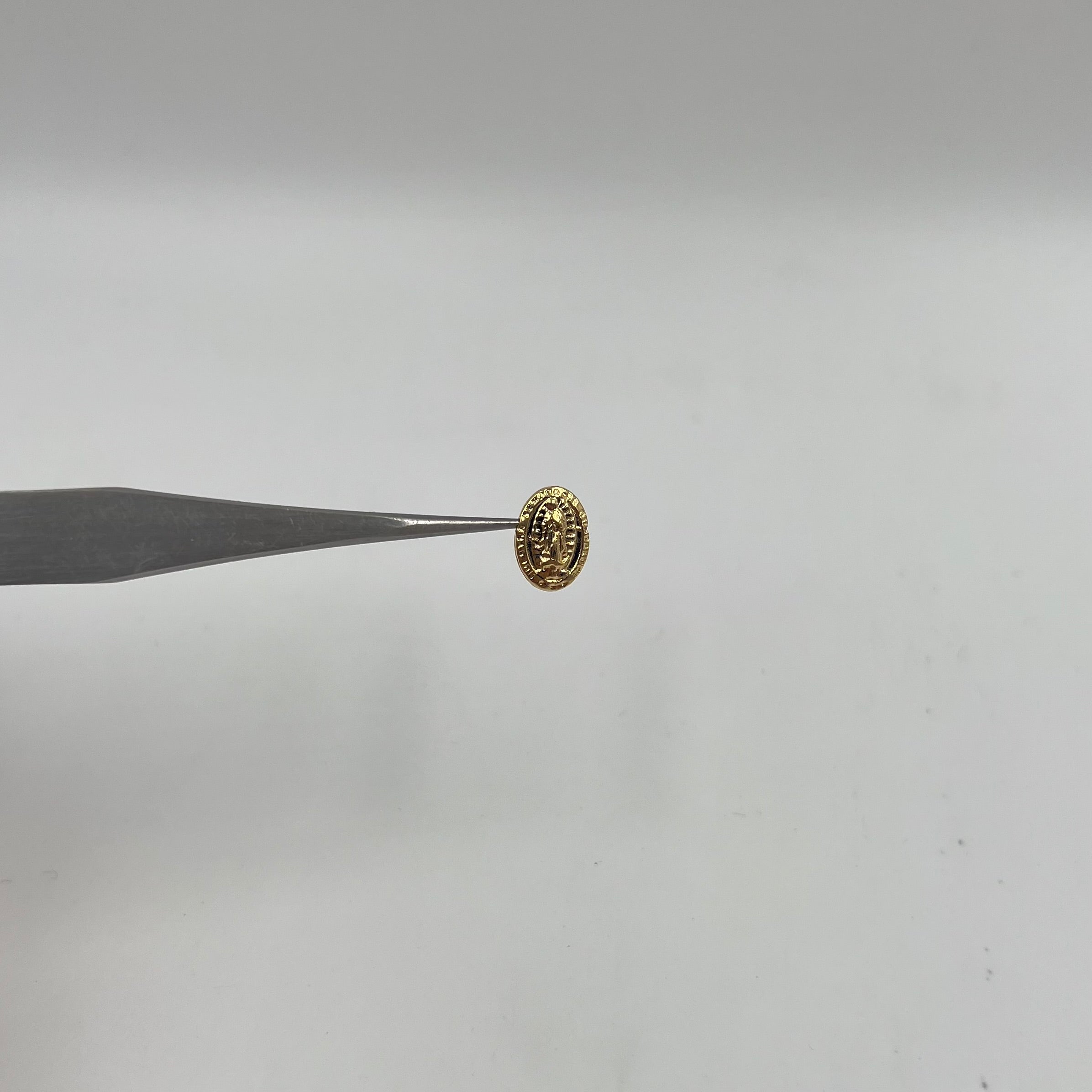 HERRAJE VIRGEN GUADALUPE ORO AMARILLO 18K 0,38 GR / 0,8 CM