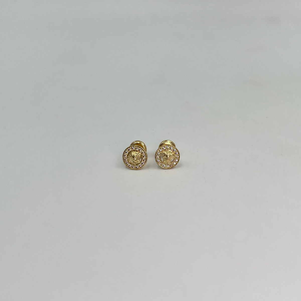 TOPOS MEDUSA BORDEADO CIRCONES BLANCOS ORO AMARILLO 18K 1,12 GR / 7 MM