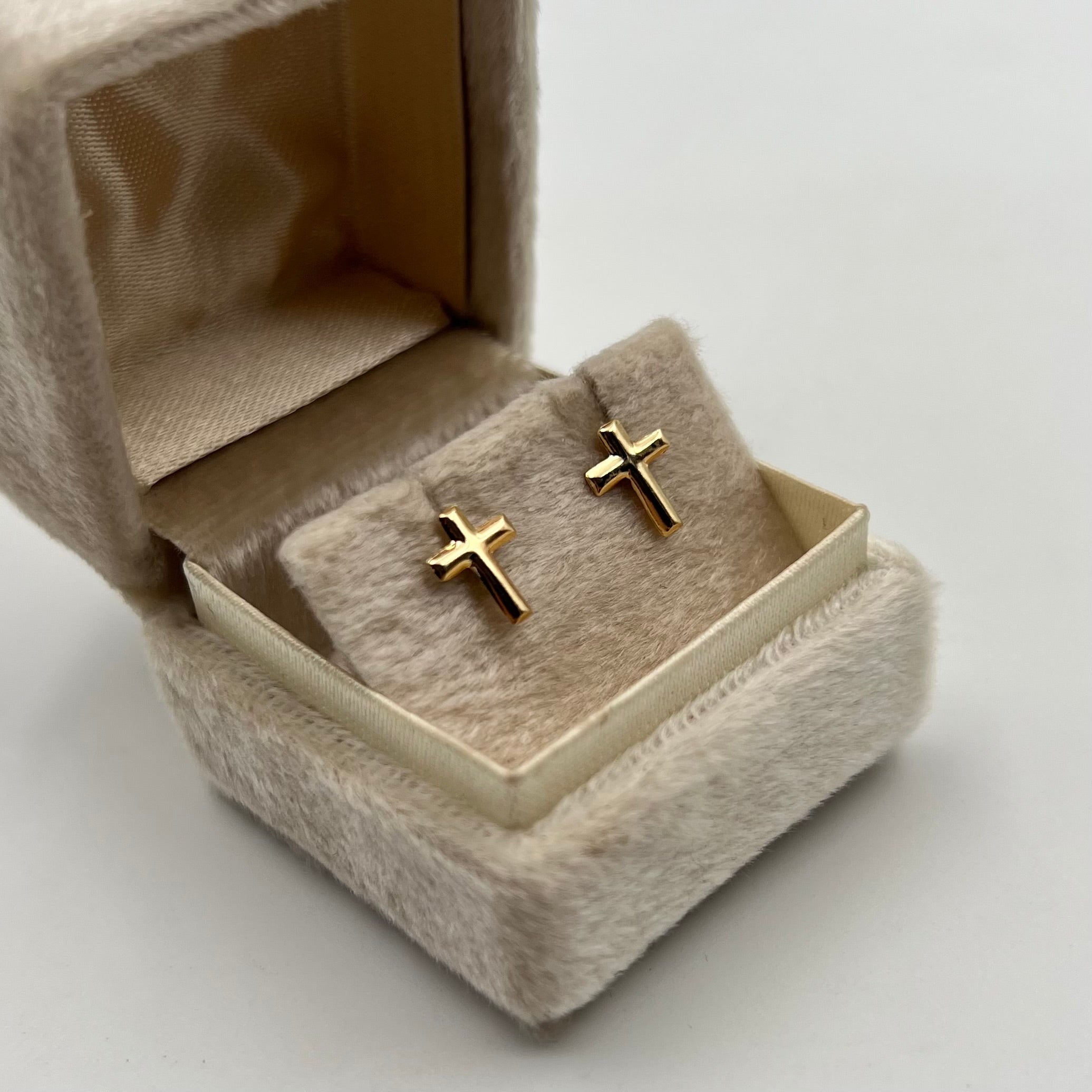 TOPOS CRUZ ORO AMARILLO 18K 0,6 GR / 9 MM