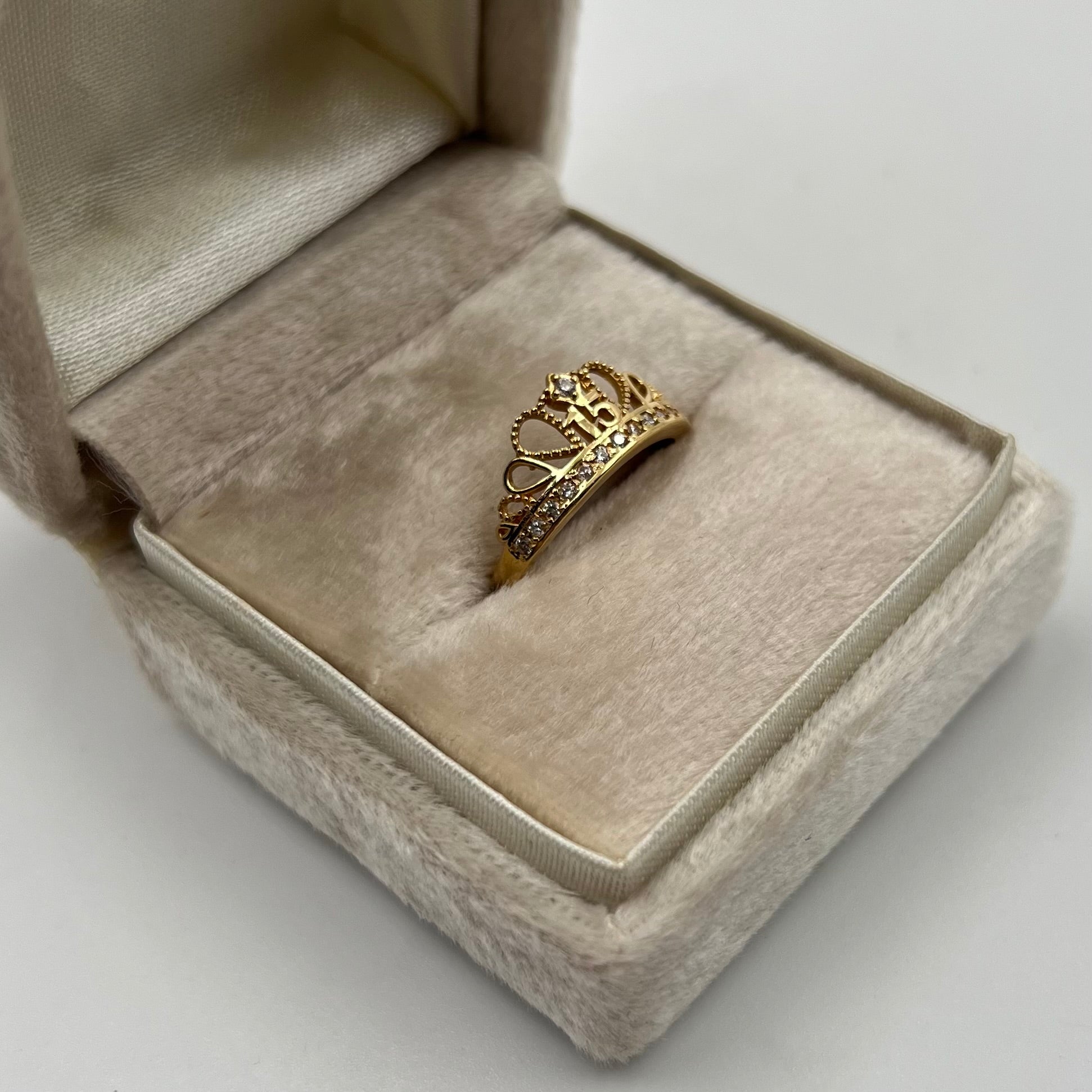 ANILLO 15 AÑOS CORONA  ORO AMARILLO 18K / TALLA 6 / 2,74 GR / 7 MM