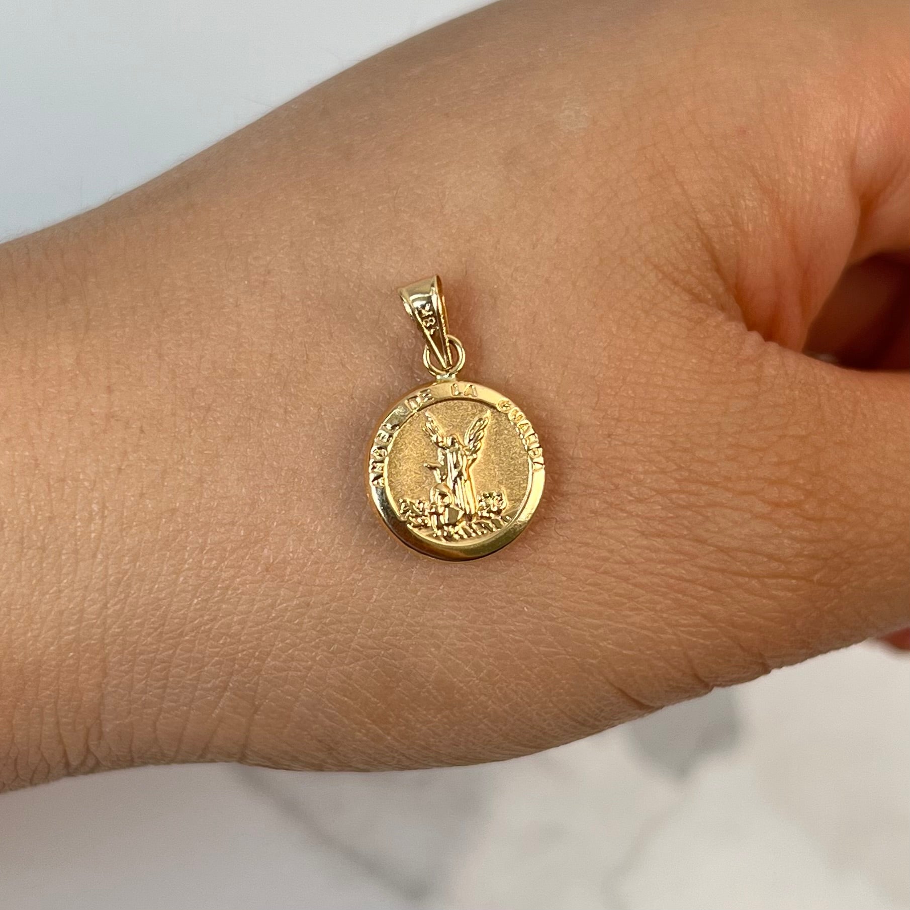 DIJE ANGEL DE LA GUARDIA  ORO AMARILLO 18K 0,75 GR / 12 MM / 1,5 CM