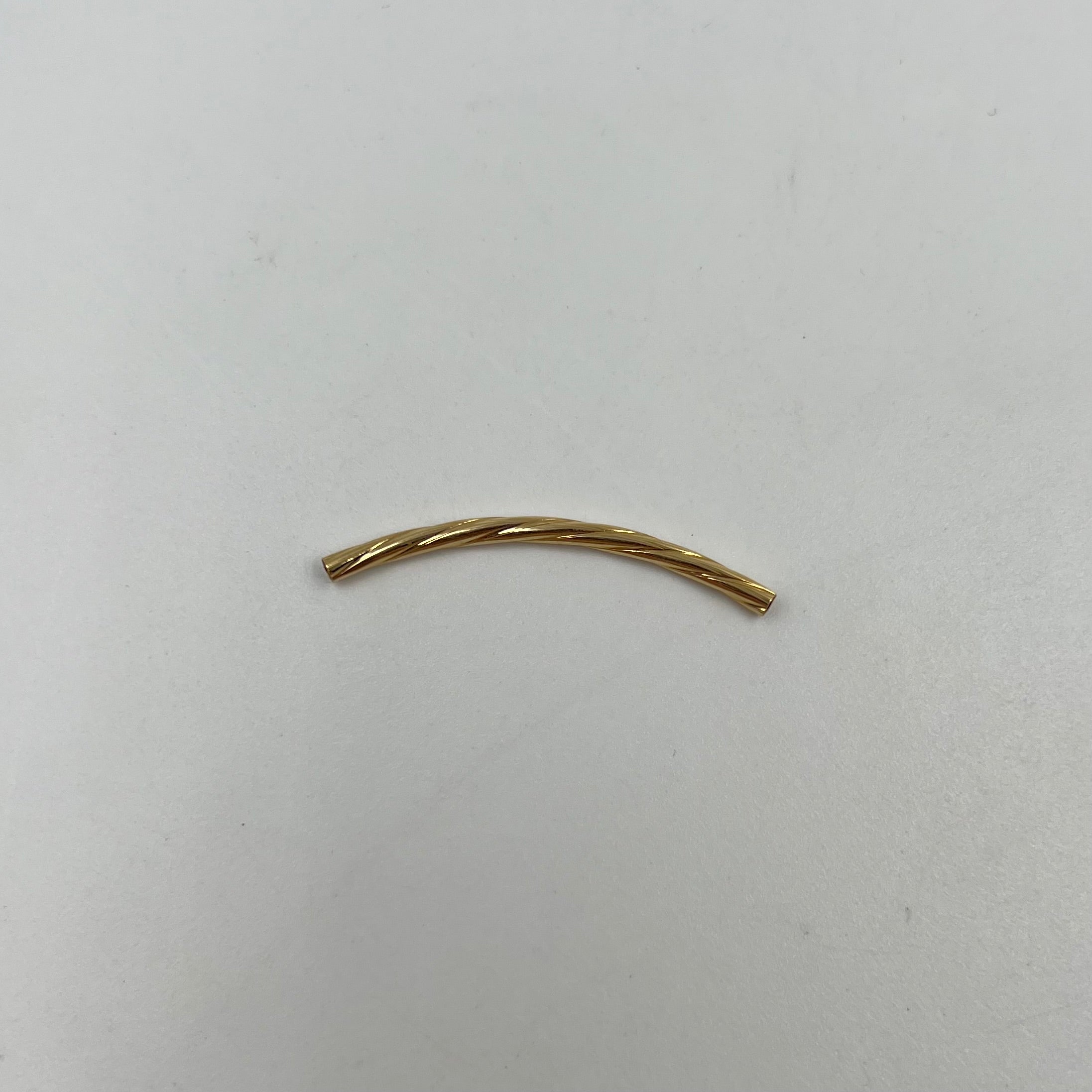 HERRAJE TUBO ENTORCHADO  ORO AMARILLO 18K 0,3 GR / 3,8 CM