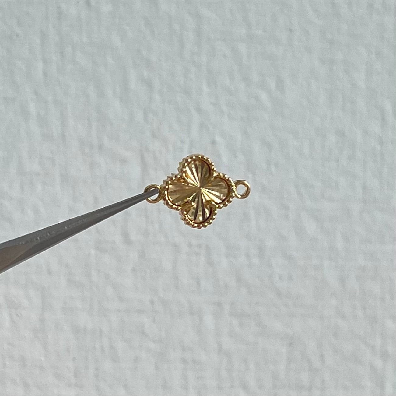 HERRAJE TREBOL VC ORO AMARILLO 18K +1 / 1,05 GR / 9,6 CM