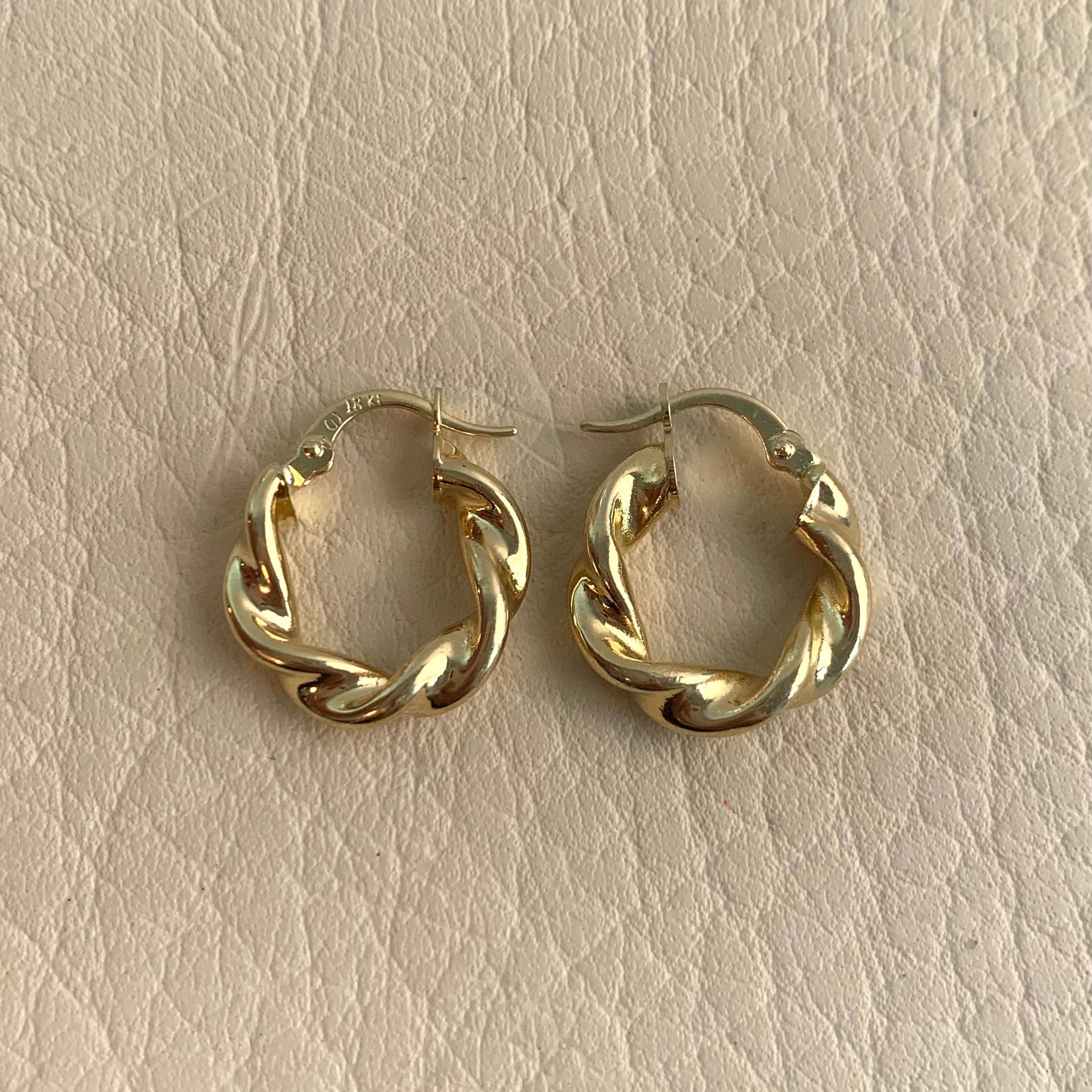 CANDONGA ENTORCHADA  ORO AMARILLO 18K 2,4 GR / 2 CM