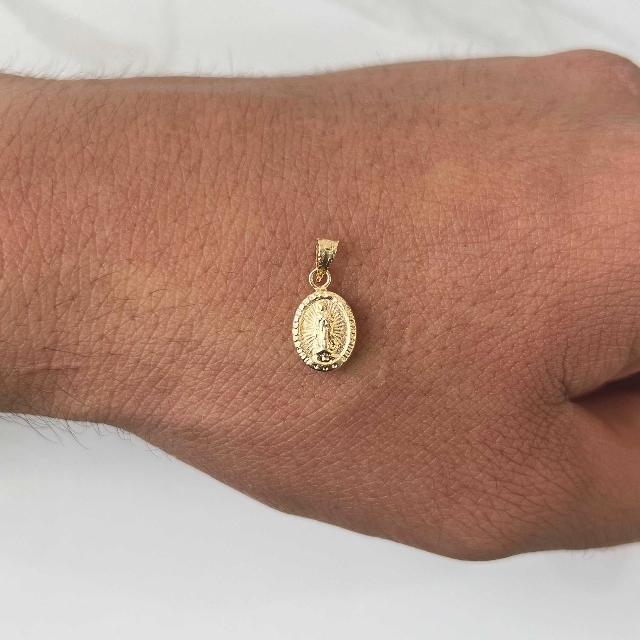 DIJE VIRGEN  ORO AMARILLO 18K 0,48 GR / 8 MM / 1,3 CM