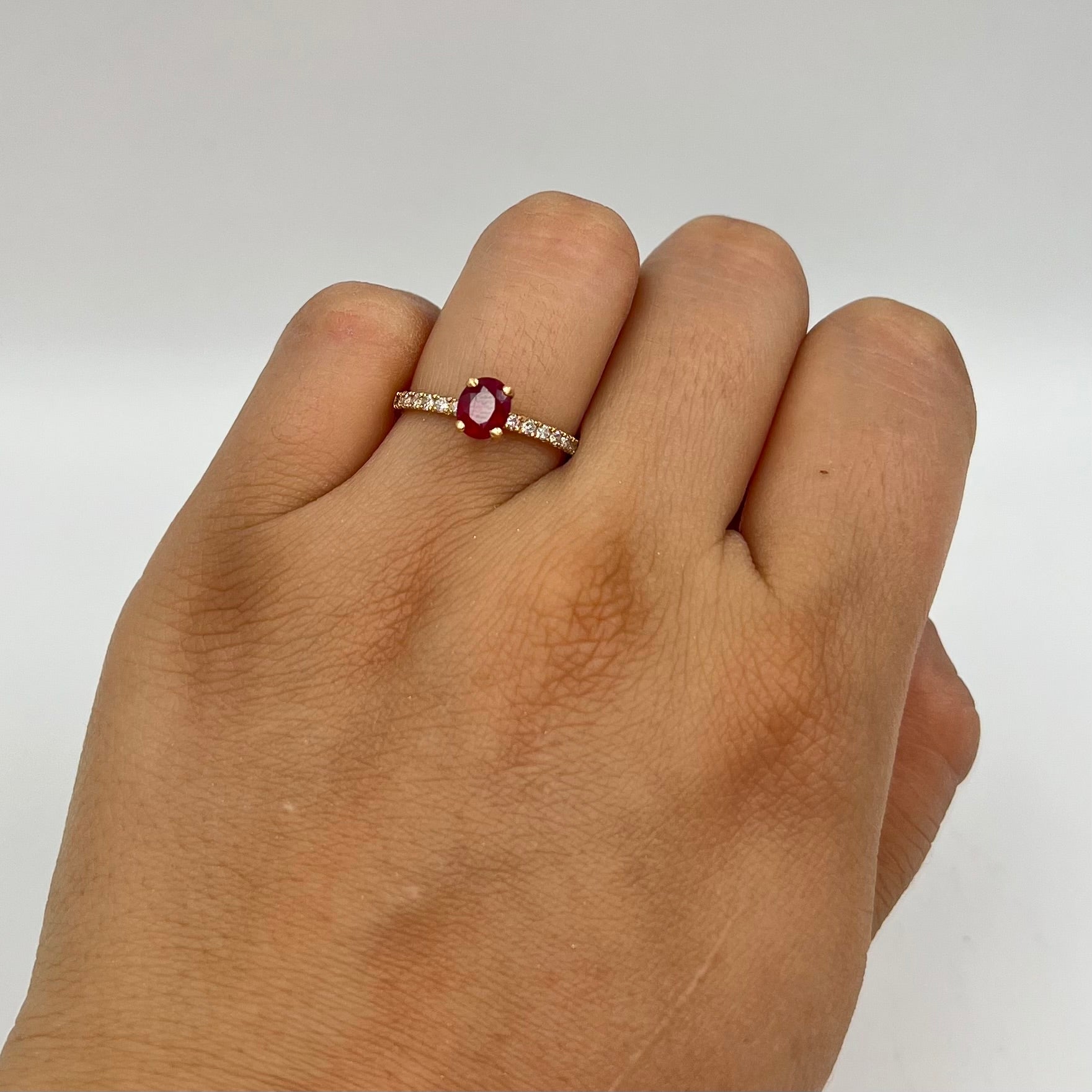 ANILLO SOLITARIO RUBI 0.880 CT Y DIAMANTE 0,175 CT  ORO AMARILLO 18K / TALLA 6 / 1,96 GR (JOYA)
