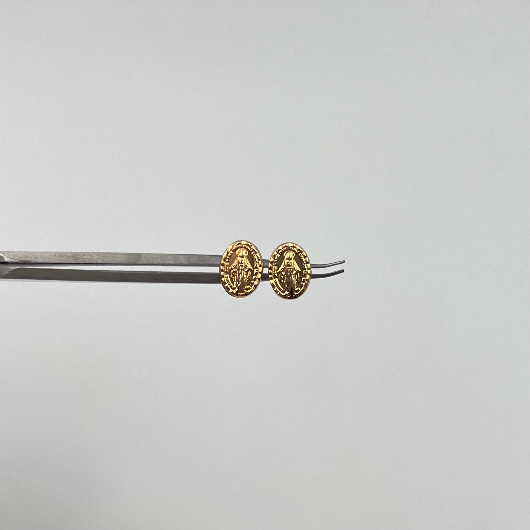 TOPOS VIRGEN DE LA MILAGROSA  ORO AMARILLO 18K 0,85 GR / 6 MM