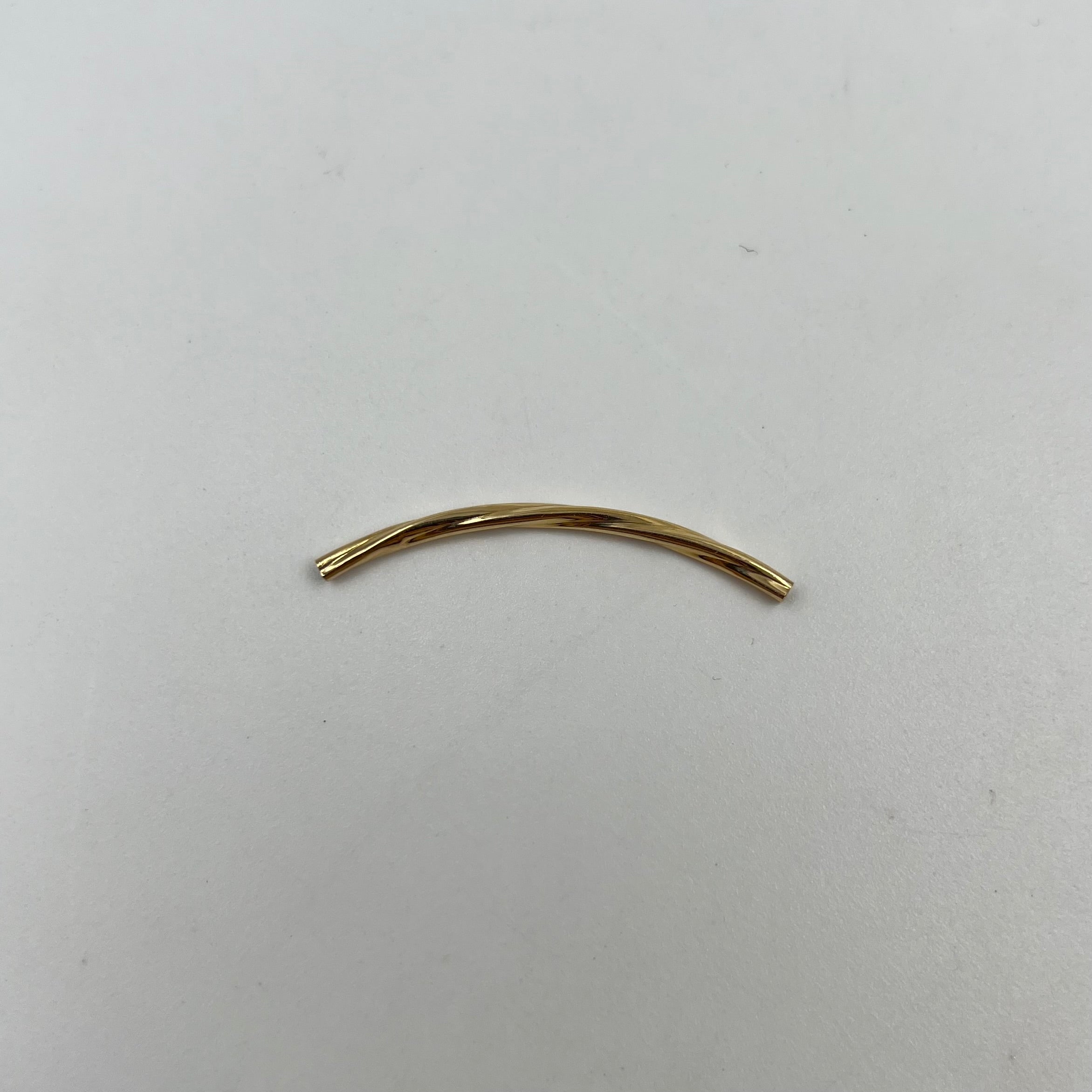 HERRAJE TUBO ENTORCHADO  ORO AMARILLO 18K 0,34 GR / 3,9 CM