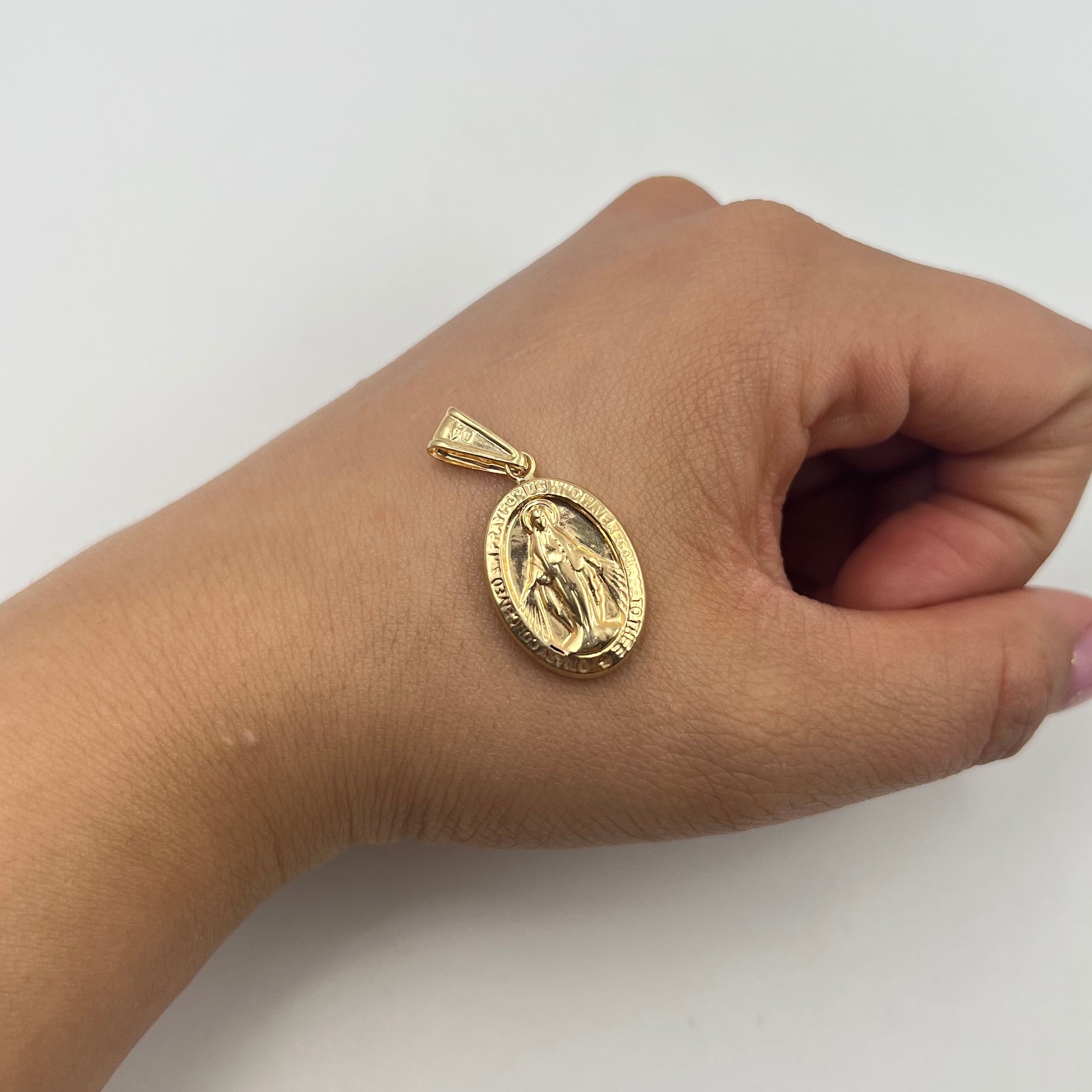 DIJE VIRGEN MILAGROSA  ORO AMARILLO 18K 1,58 GR / 14 MM / 2,3 CM