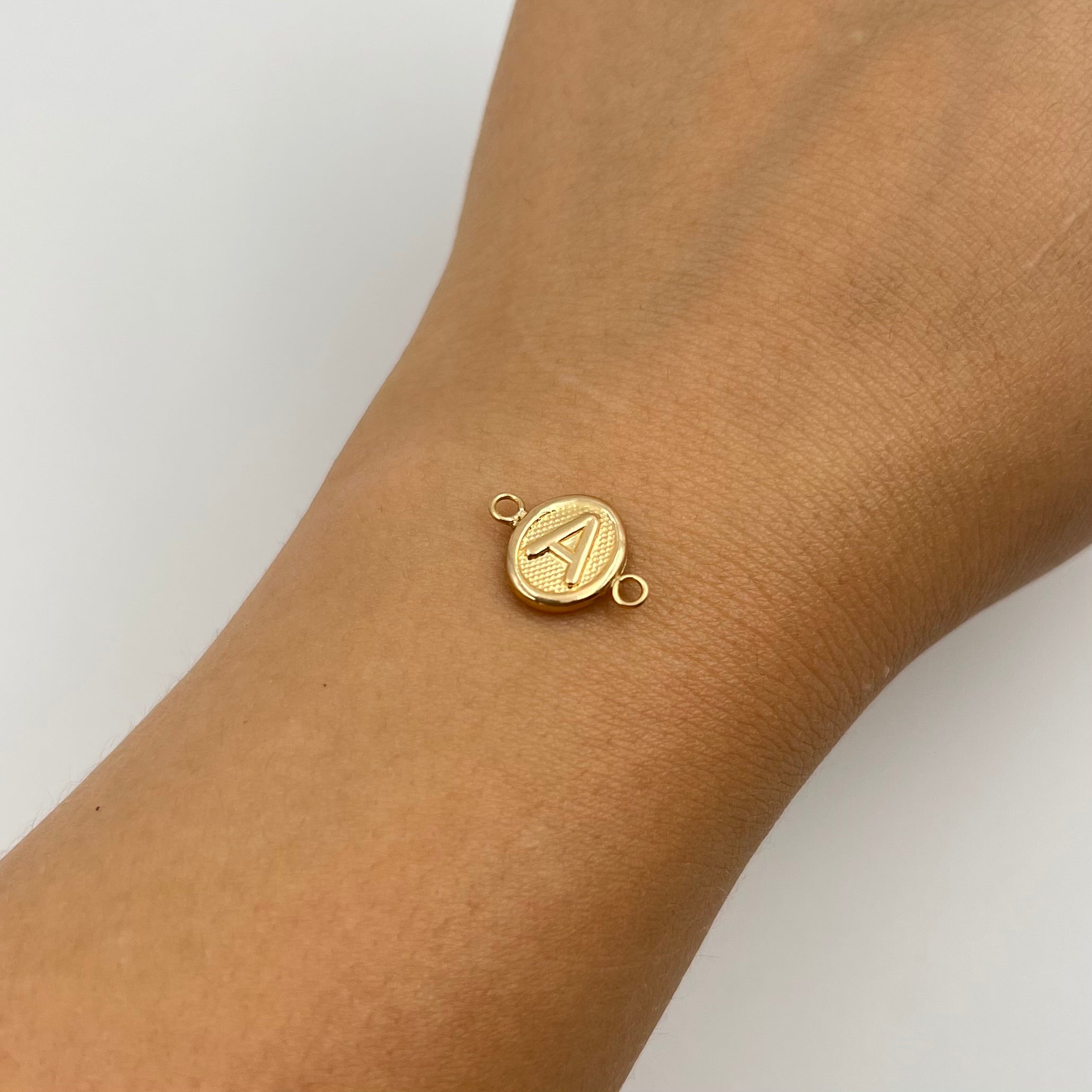 HERRAJE LETRA A ORO AMARILLO 18K 0,5 GR / 1,5 CM