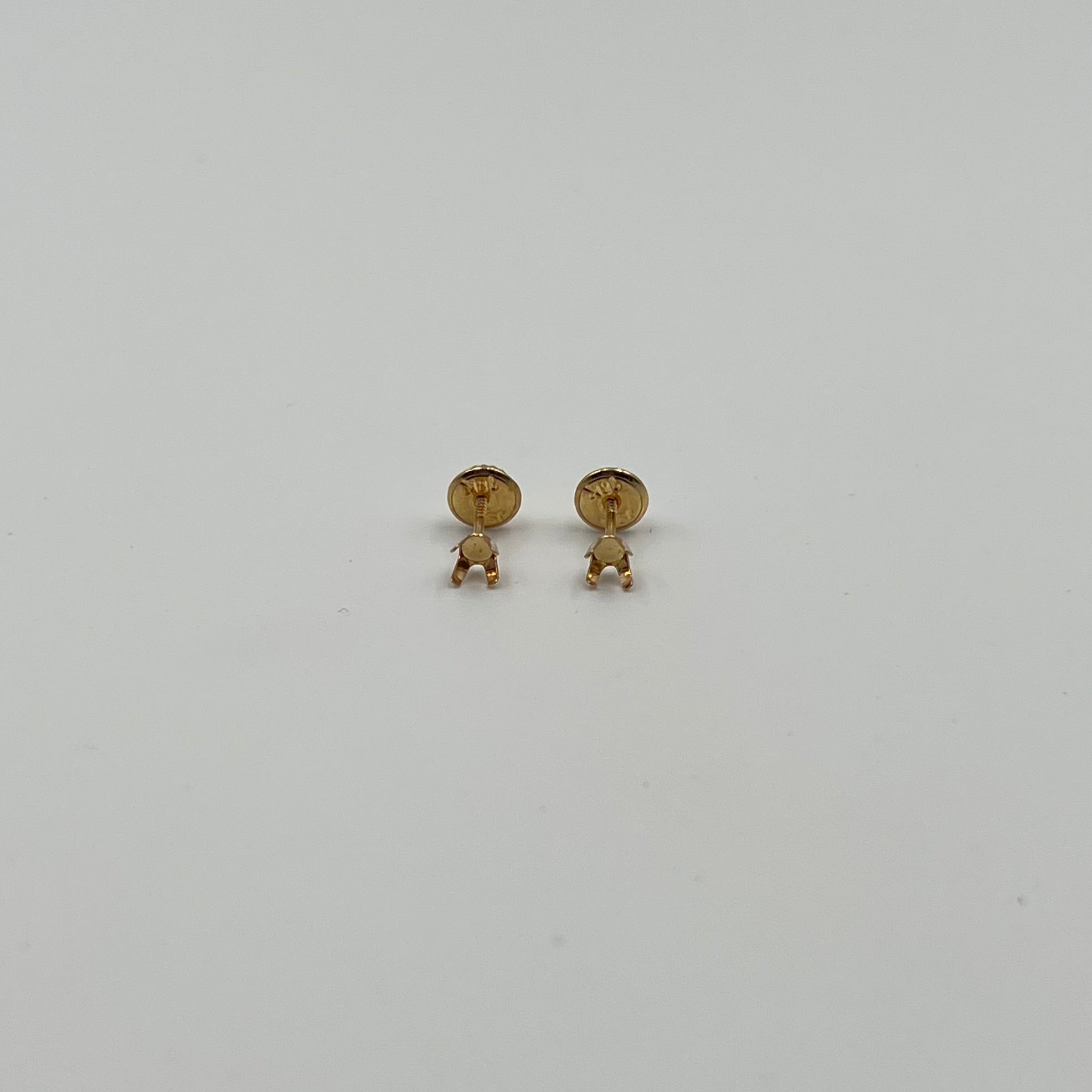 TOPOS CHATONES ORO AMARILLO 18K 0,54 GR / 4 MM