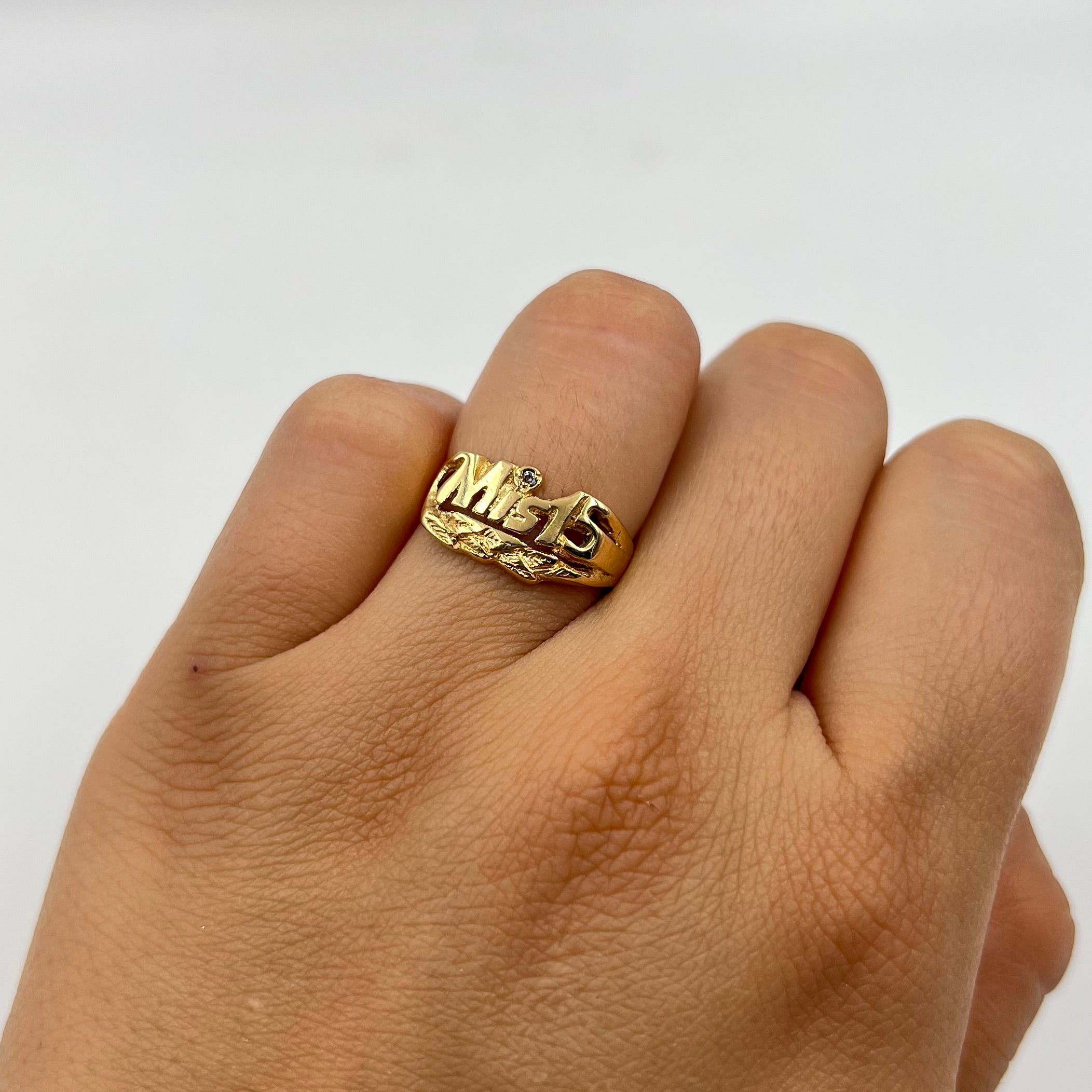 ANILLO 15 AÑOS LISO ORO AMARILLO 18K / TALLA 6 / 2,29 GR / 8 MM