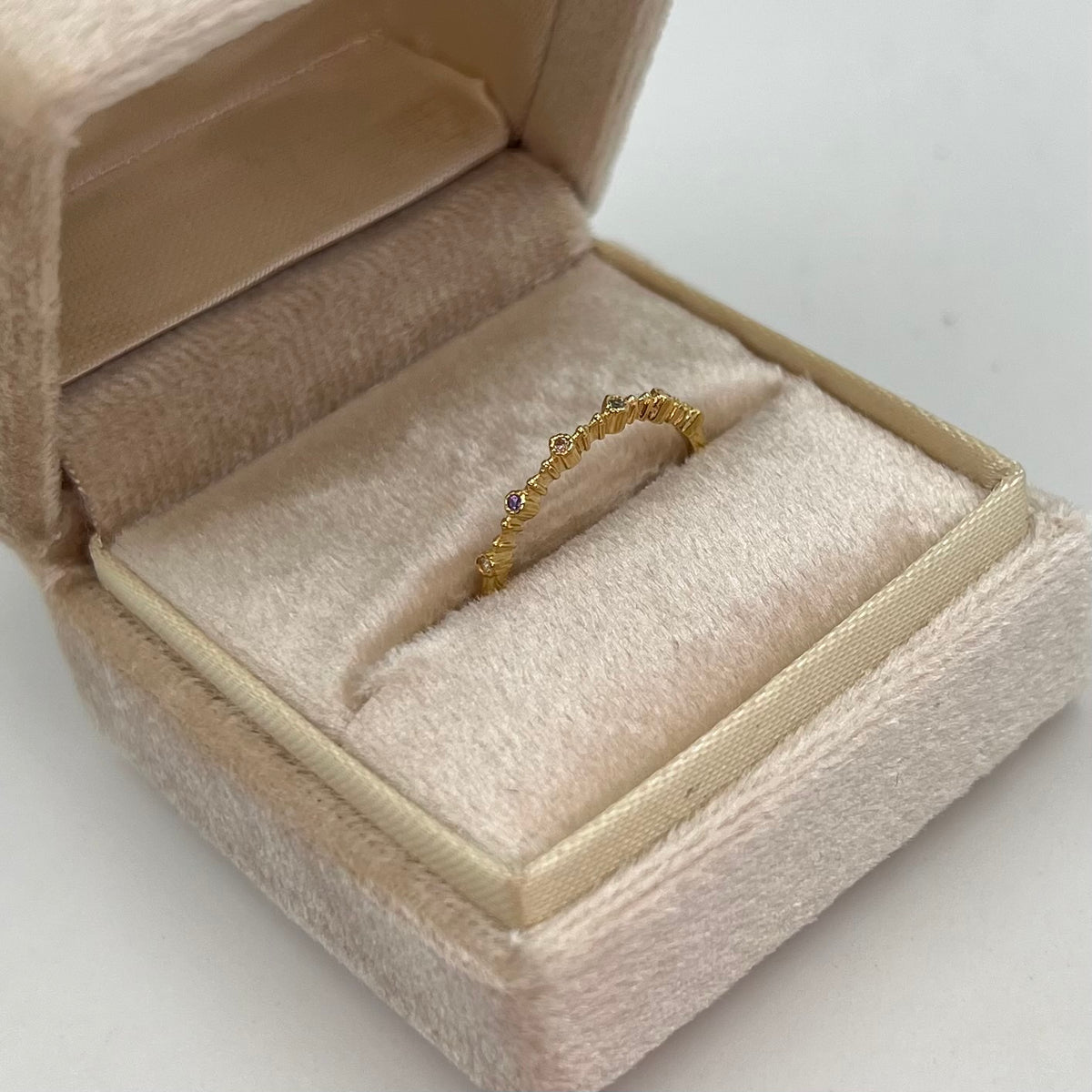 ANILLO 5 CIRCONES COLORES ORO AMARILLO 18K / TALLA 7/5 / 1,26 GR / 1,9 MM