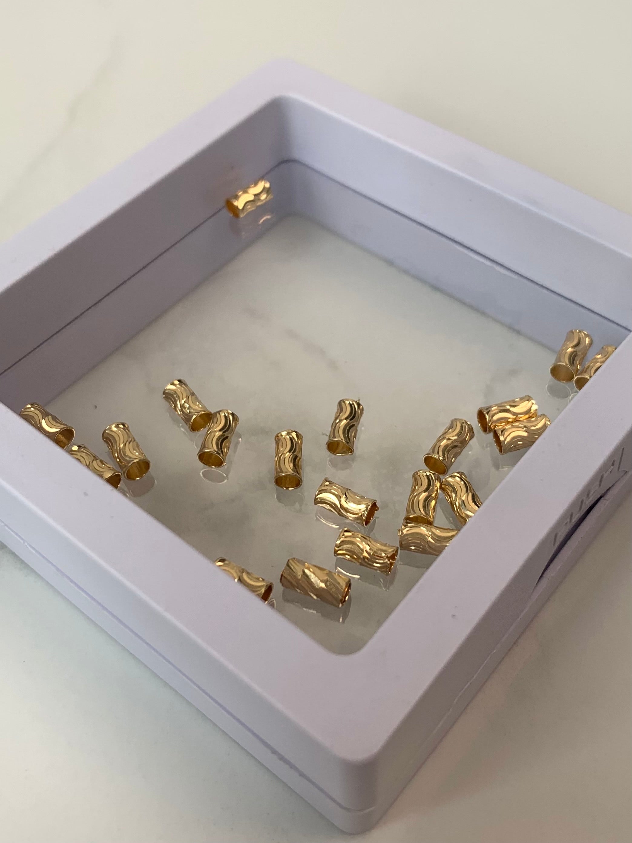 HERRAJE CILINDRO DIAMANTADO  ORO AMARILLO 18K 0,10 GR / 0,5 CM