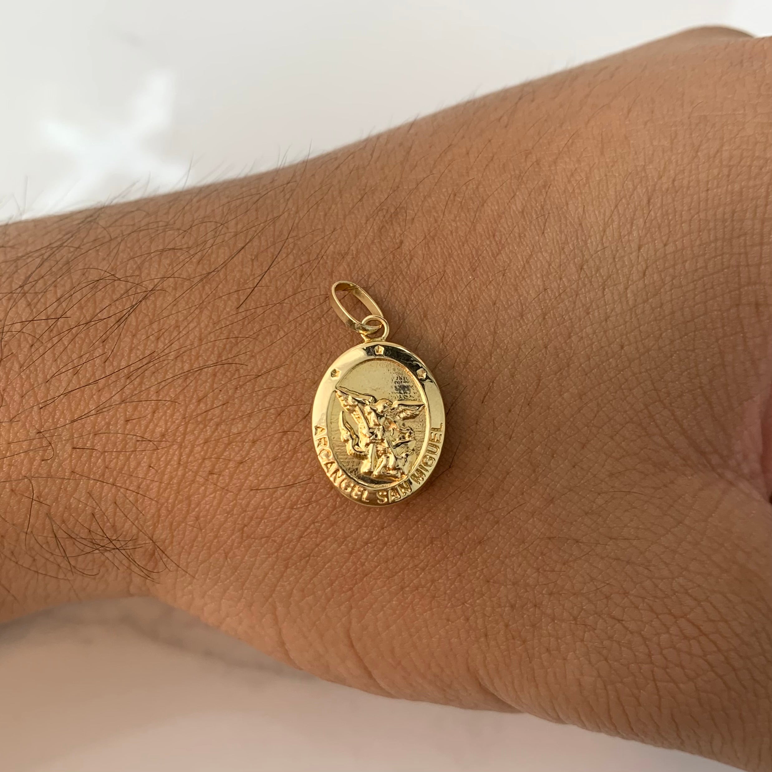 DIJE SAN MIGUEL ARCANGEL ORO AMARILLO 18K 1,15 GR / 13 MM / 1,8 CM