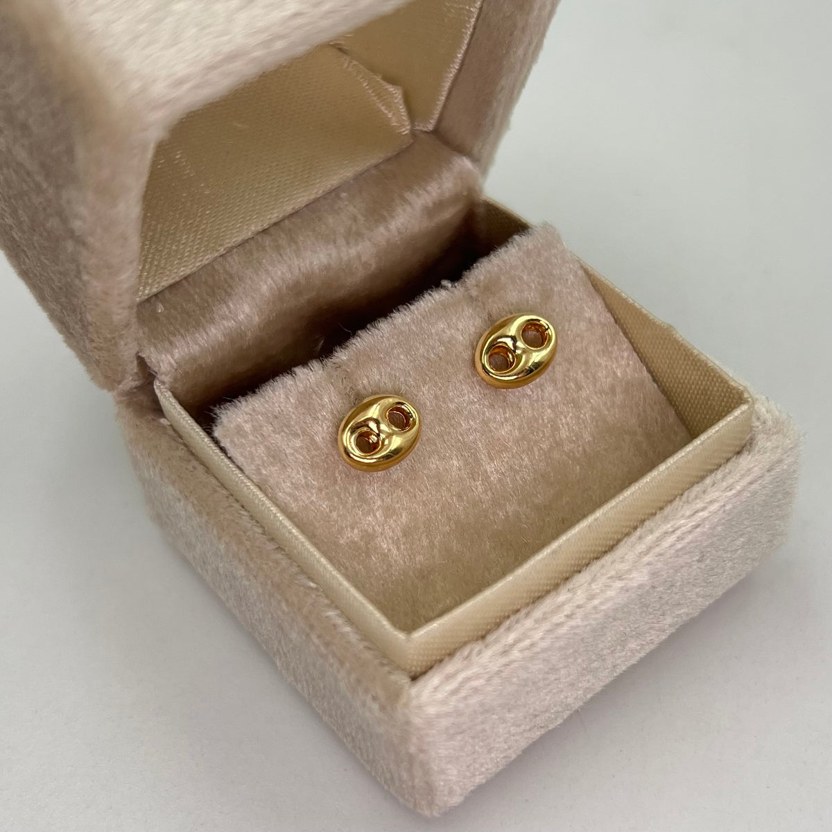 TOPOS GC ORO AMARILLO 18K 0,68 GR / 7,9 MM