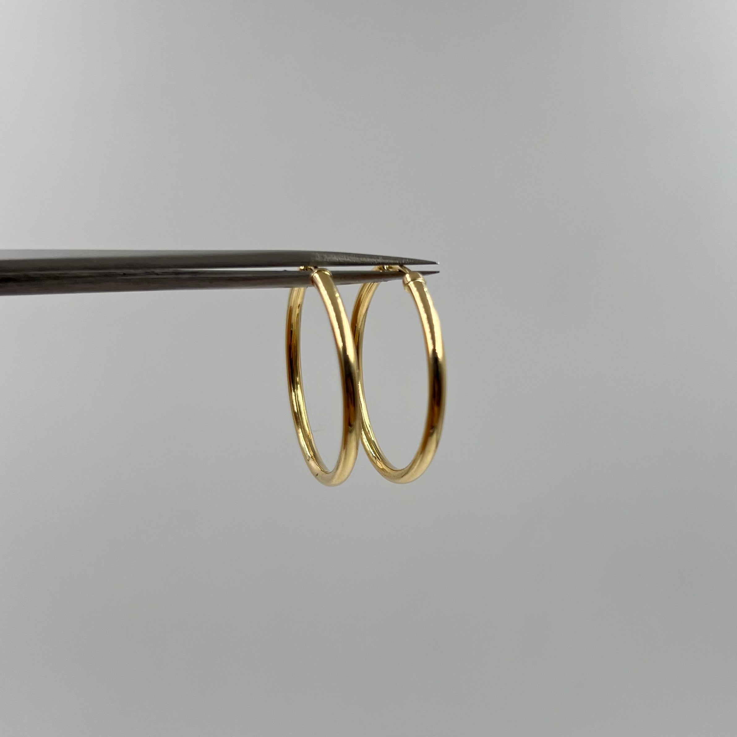 CANDONGA IMPERDIBLE LISA  ORO AMARILLO 18K 2,3 GR / 2,6 CM