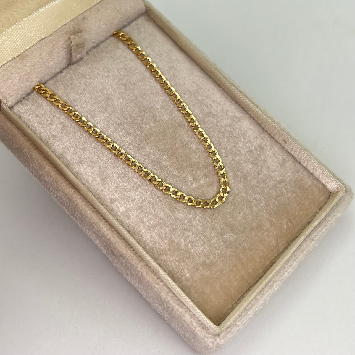 PULSO ITALY CUBANO  ORO AMARILLO 18K +3 / 1,9 GR / 2,8 MM / 19 CM