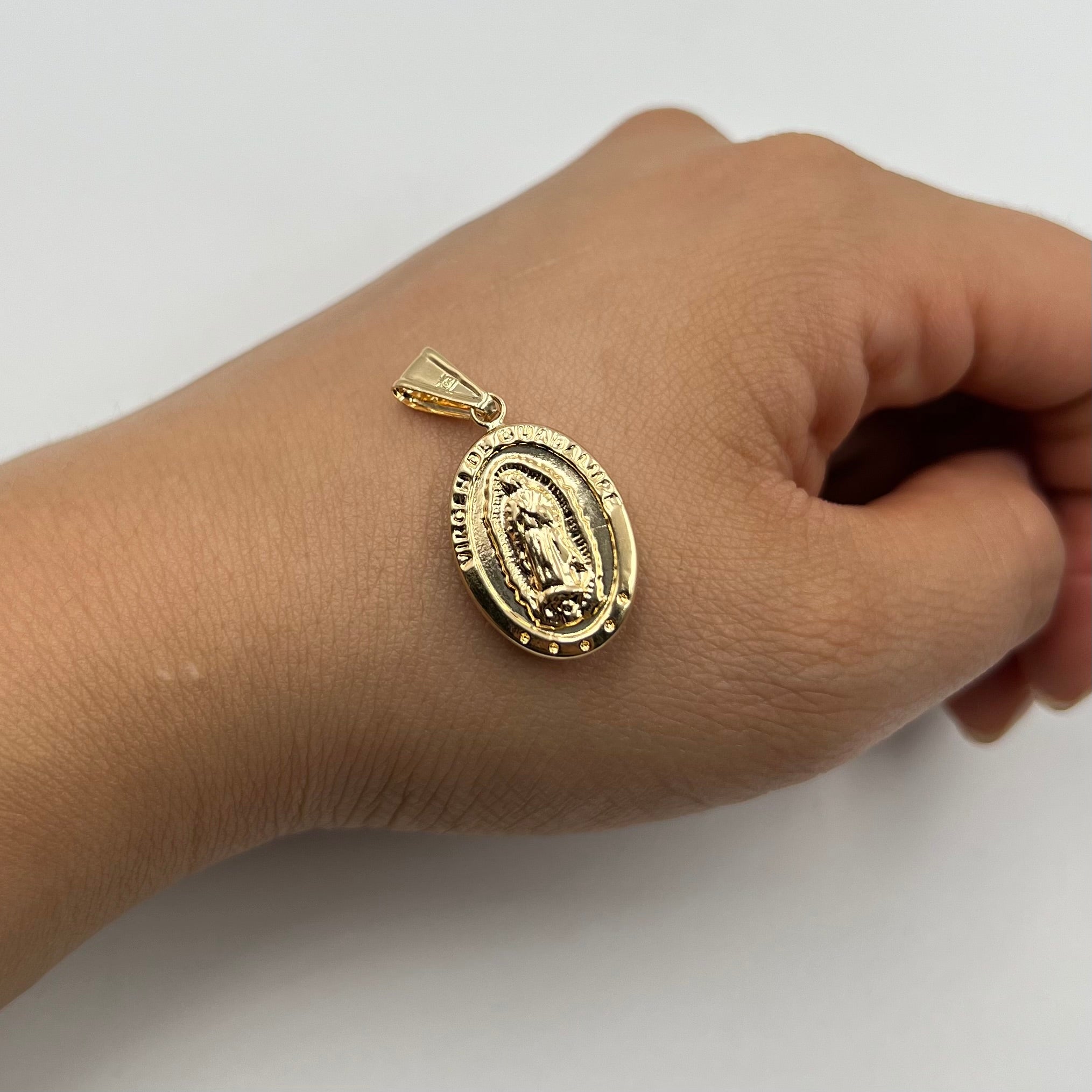 DIJE GUADALUPE ORO AMARILLO 18K 1,74 GR / 15 MM / 2,3 CM