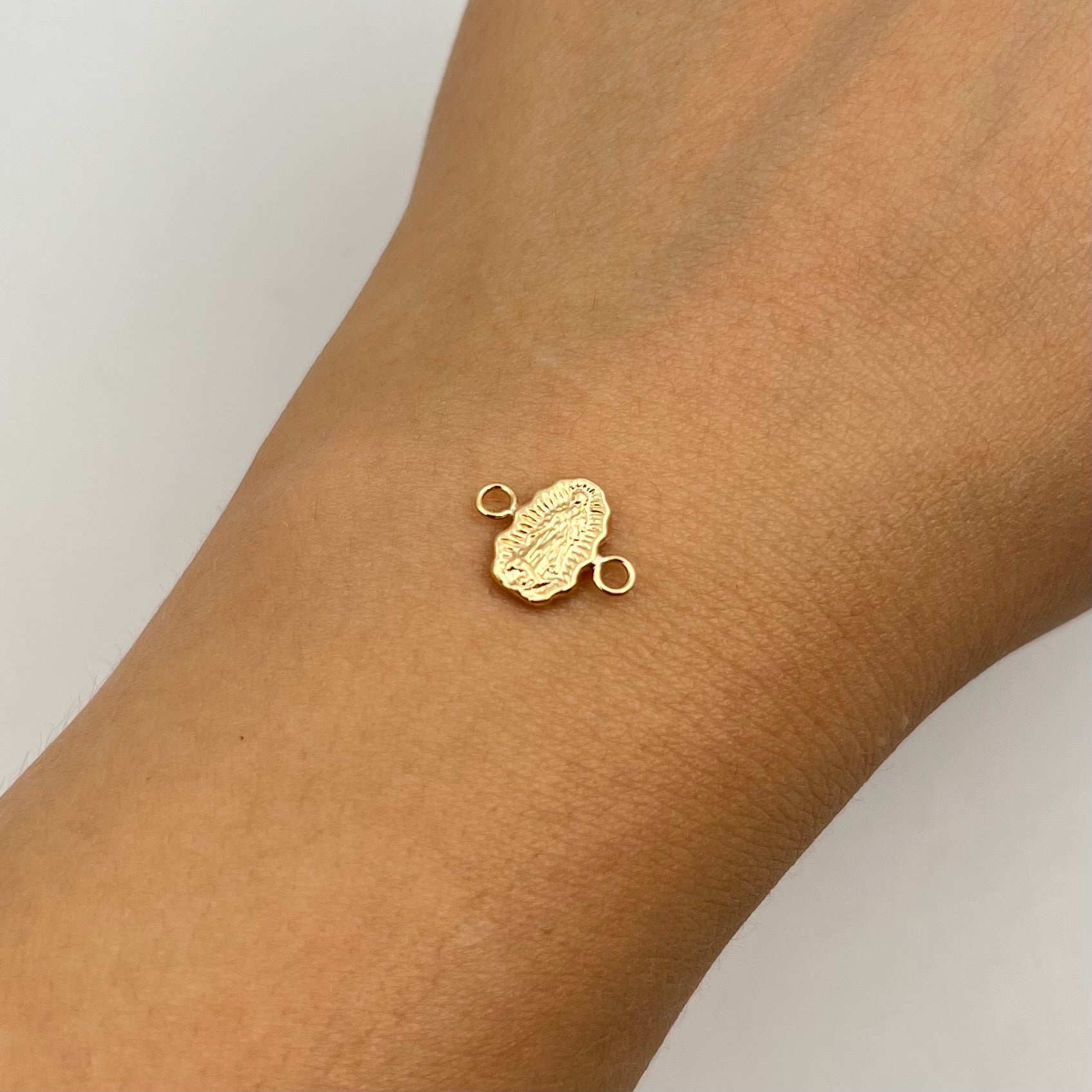 HERRAJE VIRGEN DE GUADALUPE  ORO AMARILLO 18K 0,35 GR / 1,3 CM
