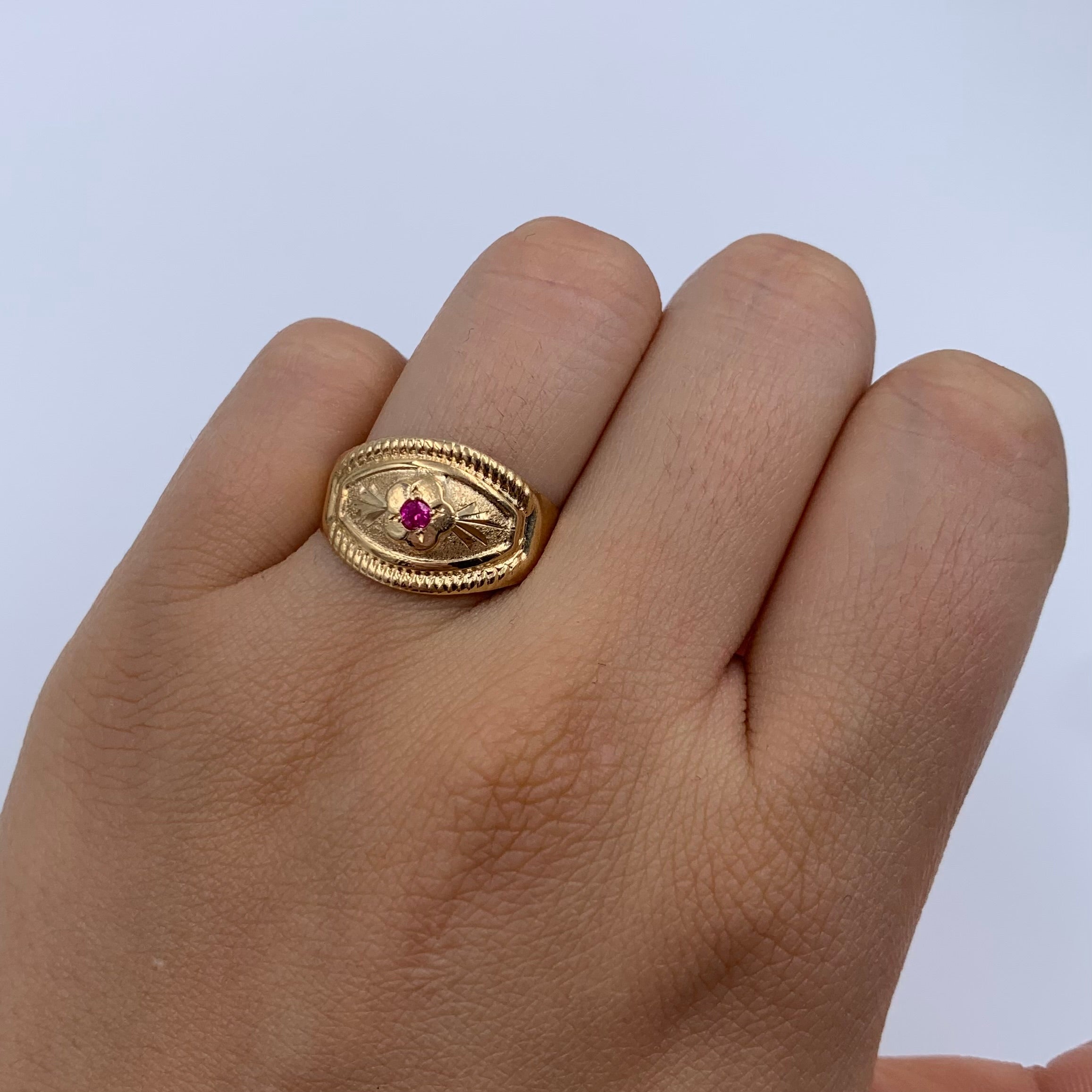 ANILLO TROQUELADO FLOR  ORO AMARILLO 18K / TALLA 8 / 1,68 GR / 12 MM