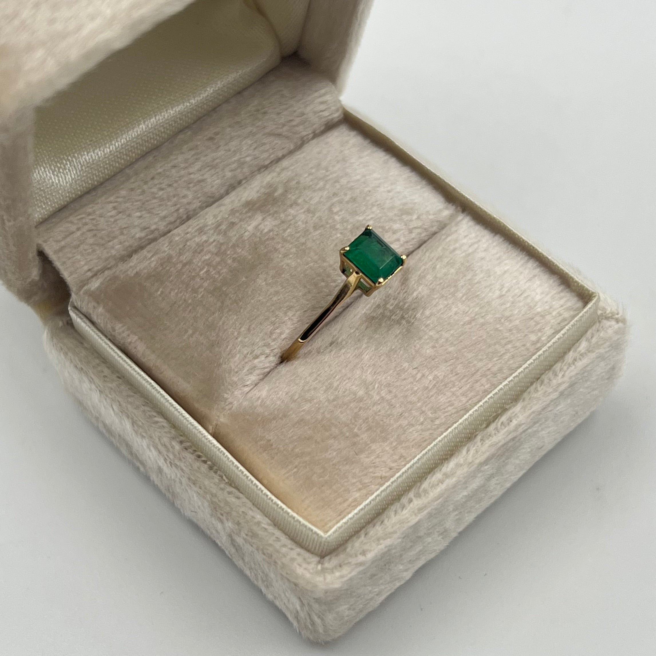 ANILLO ESMERALDA 0.60 CT ORO AMARILLO 18K / TALLA 8 / 1,65 GR (JOYA)