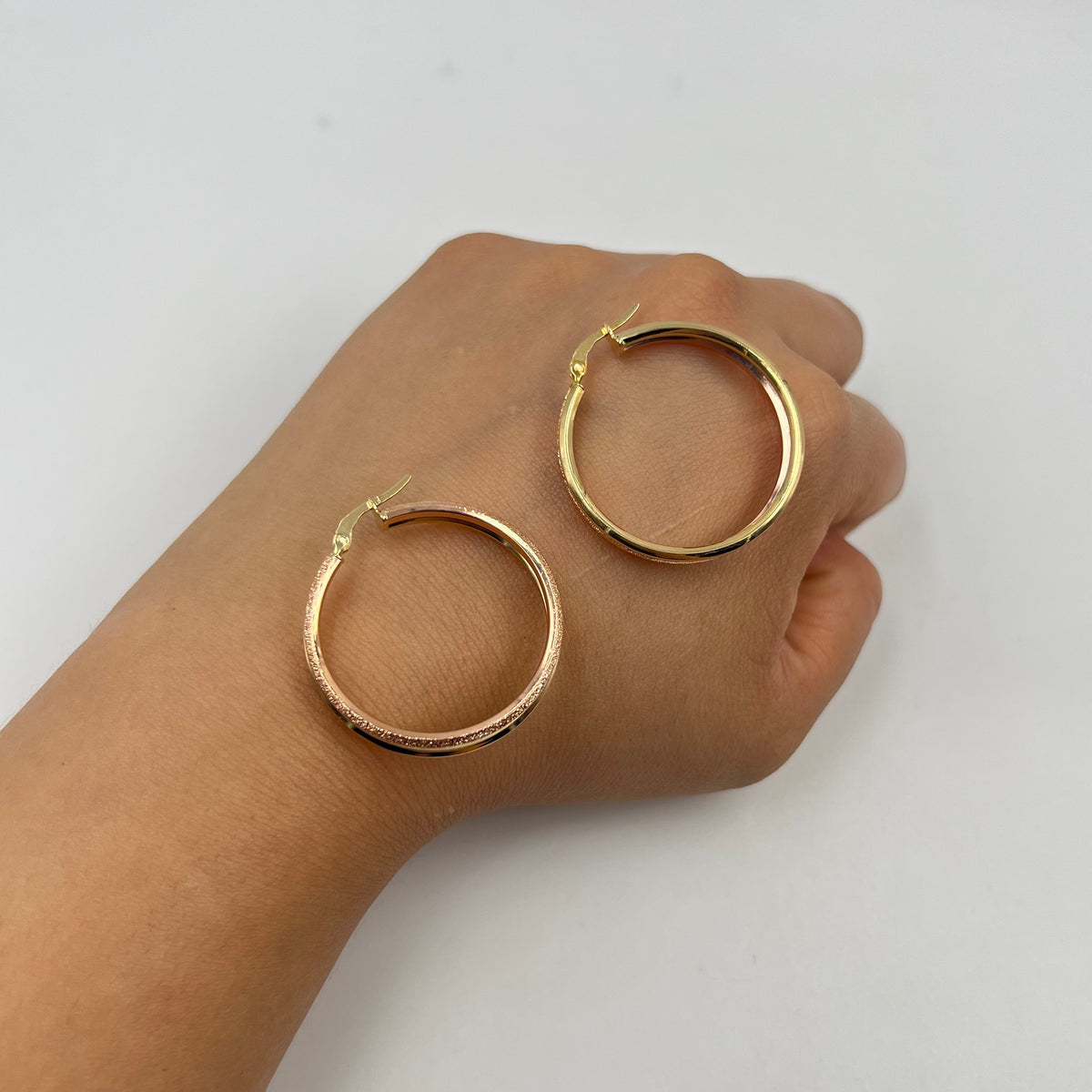CANDONGA DOBLE MATIZADA  ORO AMARILLO Y ORO ROSA 18K 3,71 GR / 3,5 CM