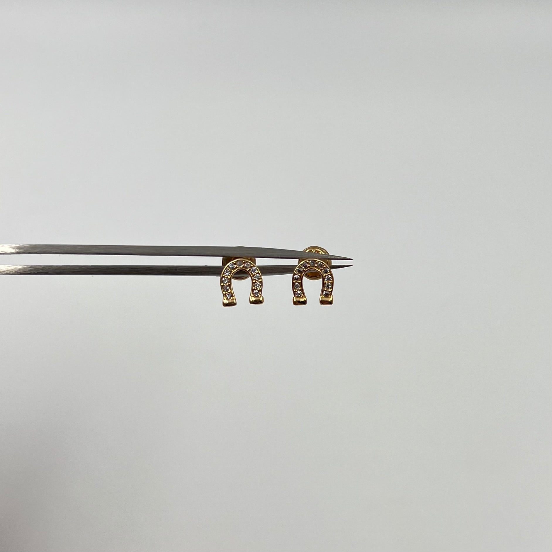 TOPOS HERRADURA  ORO AMARILLO 18K 0,96 GR / 6 MM