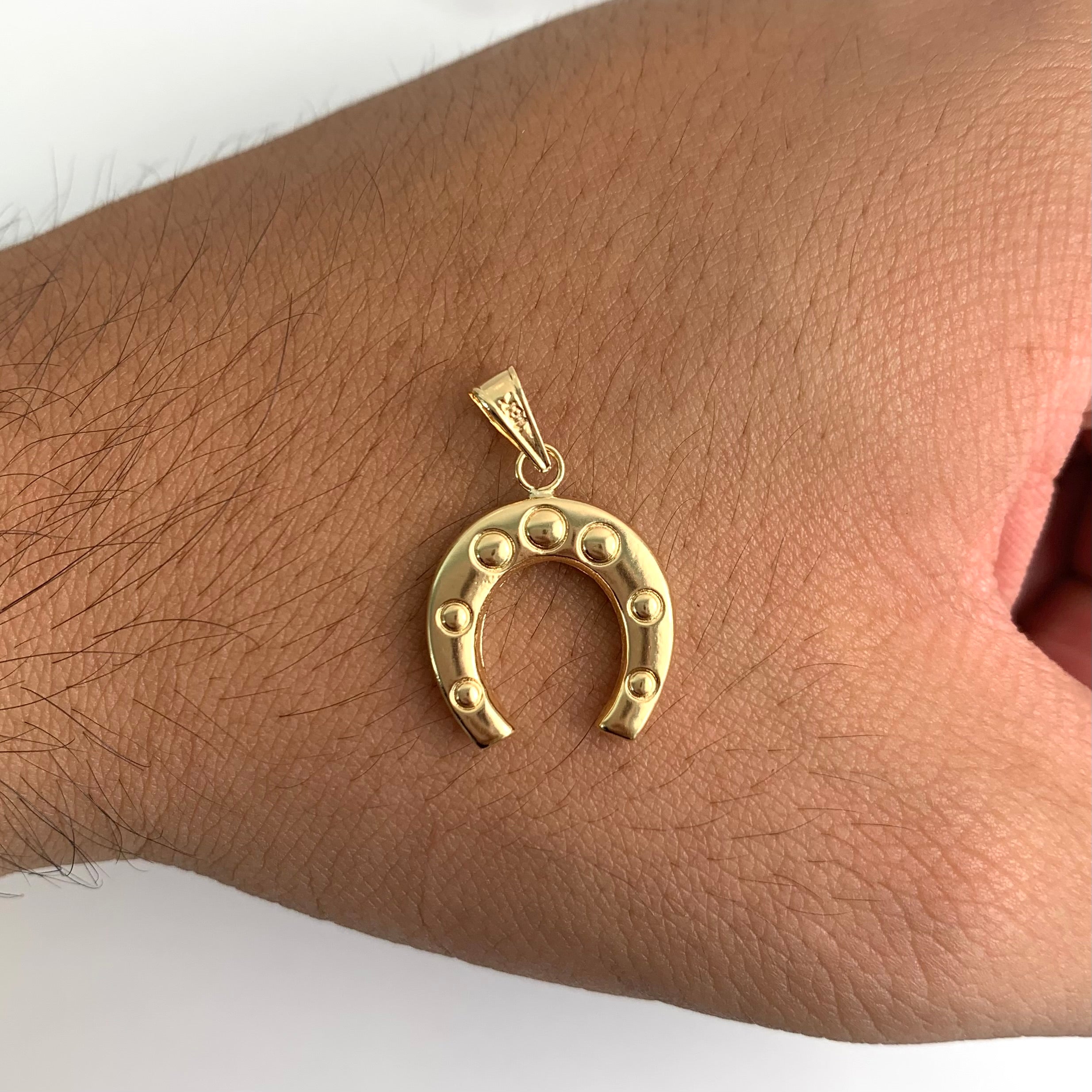 DIJE HERRADURA DE CABALLO ORO AMARILLO 18K 1,1 GR / 16 MM / 1,9 CM