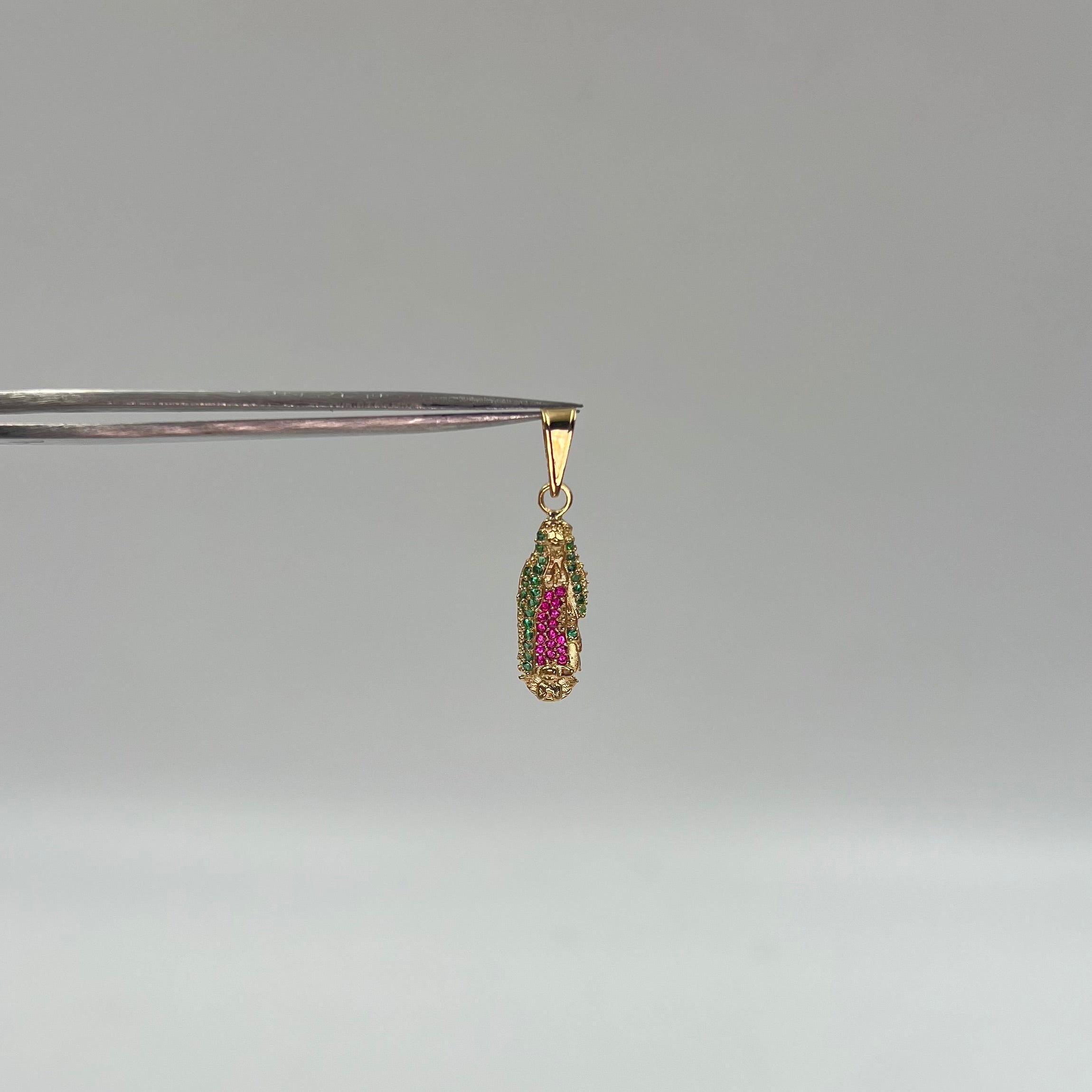 DIJE VIRGEN DE GUADALIPE CIRCONES  ORO AMARILLO 18K 1,4 GR / 7 MM / 2,2 CM