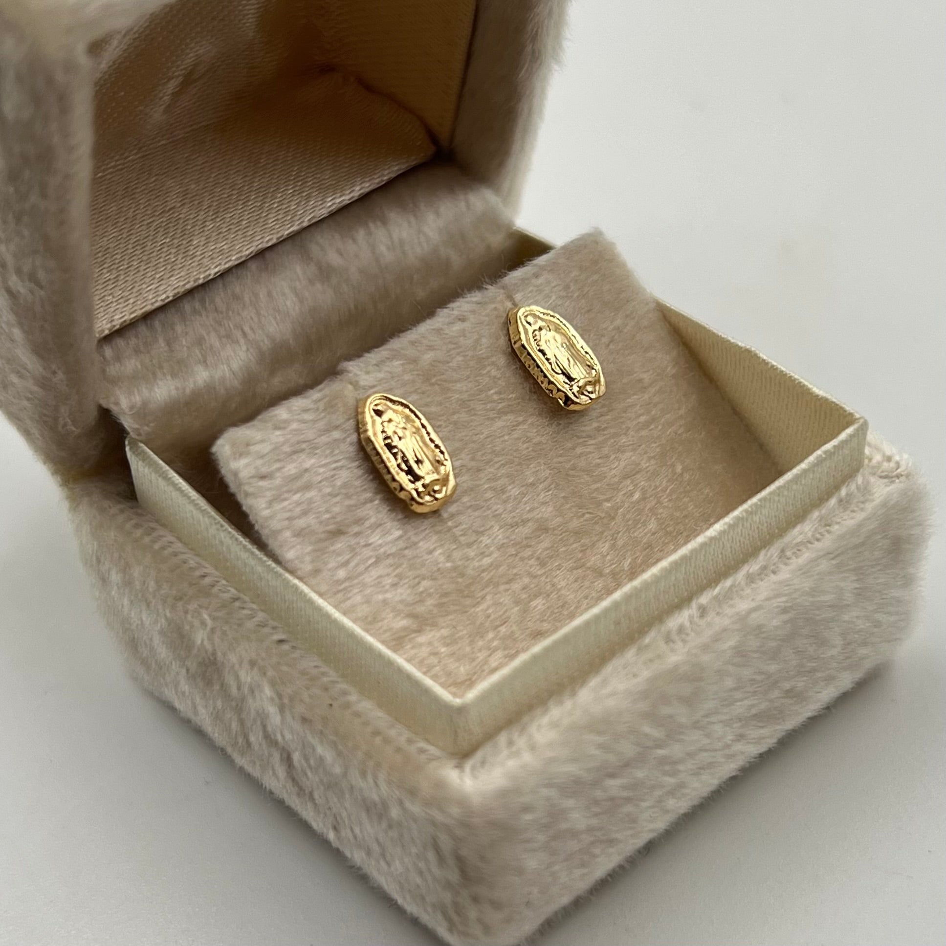 TOPOS SILUETA VIRGEN GUADALUPE ORO AMARILLO 18K 0,7 GR / 8,5 MM