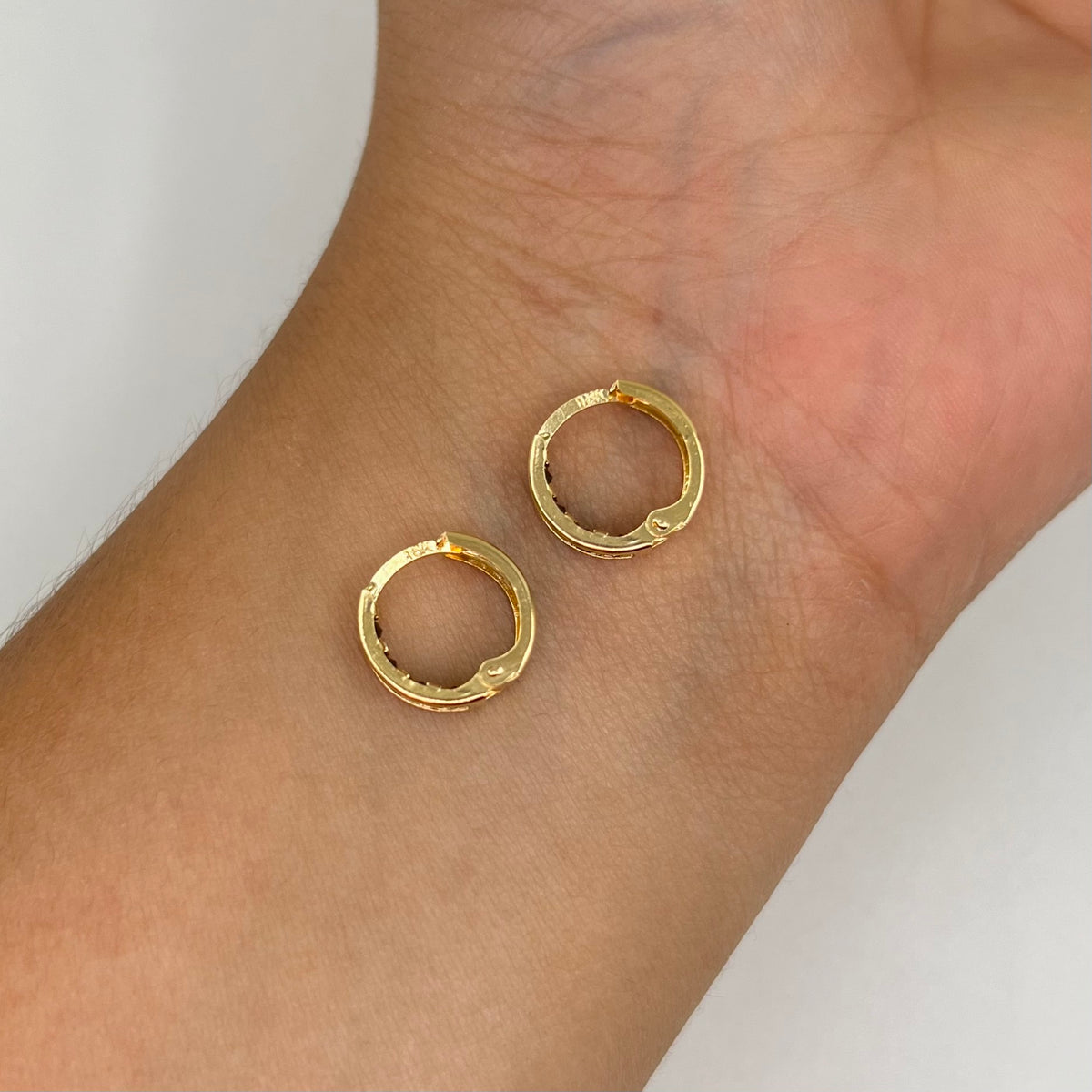 CANDONGA CIRCONES NEGROS  ORO AMARILLO 18K 1,71 GR / 1,3 CM