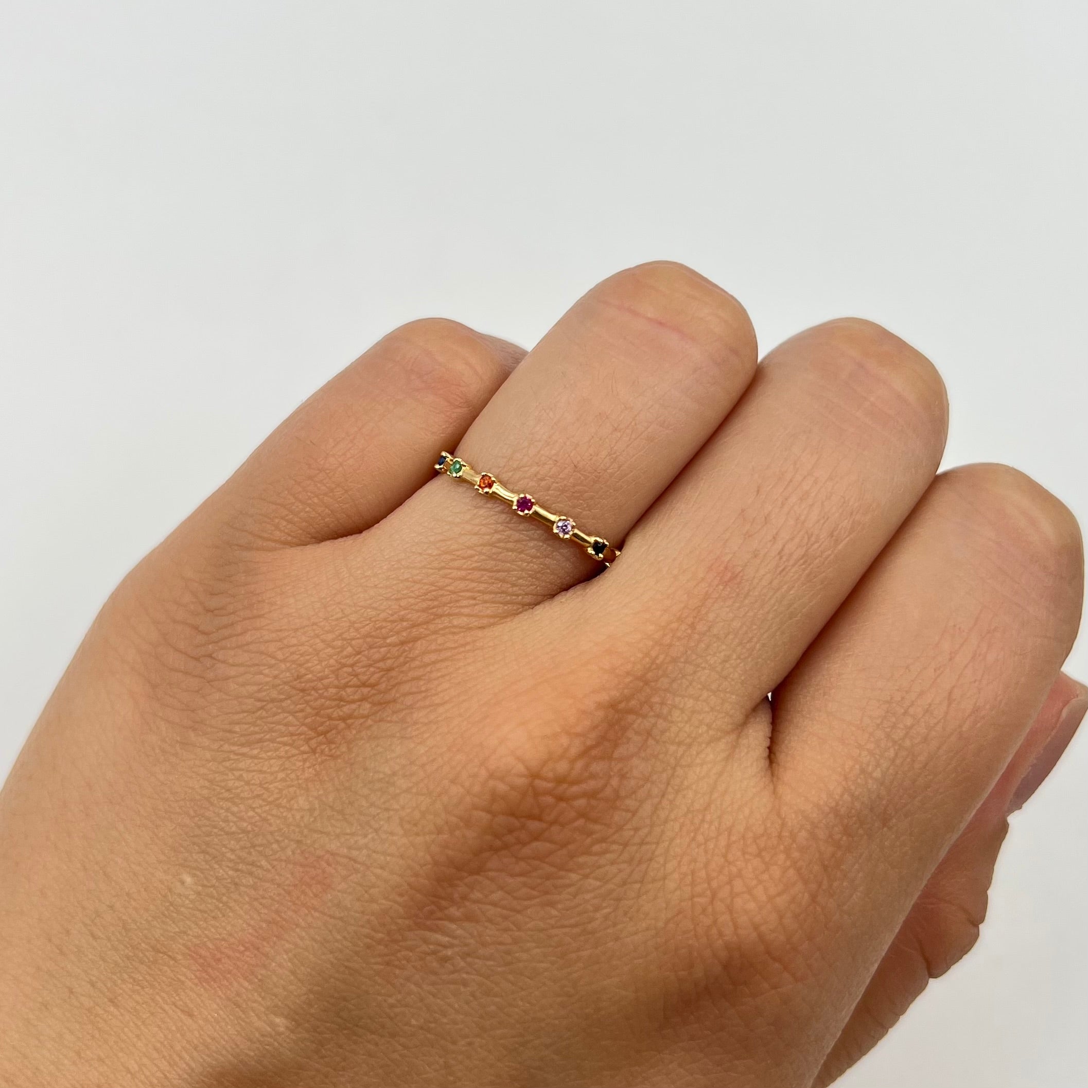 ANILLO CHURUMBELA CIRCONES DE COLORES ORO AMARILLO 18K / TALLA 5/5 / 0,82 GR / 2 MM