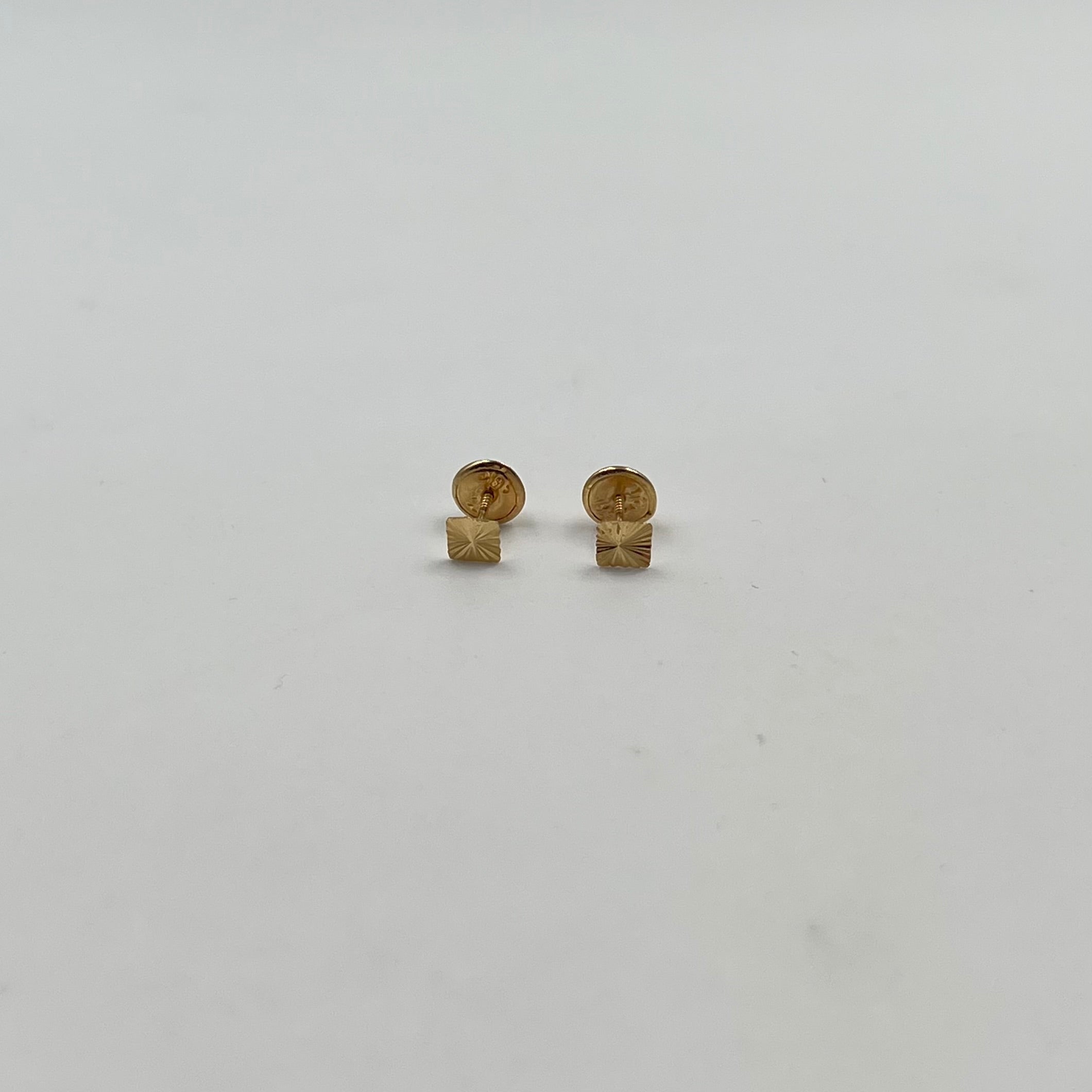 TOPOS ROMBO  ORO AMARILLO 18K 0,48 GR / 5 MM