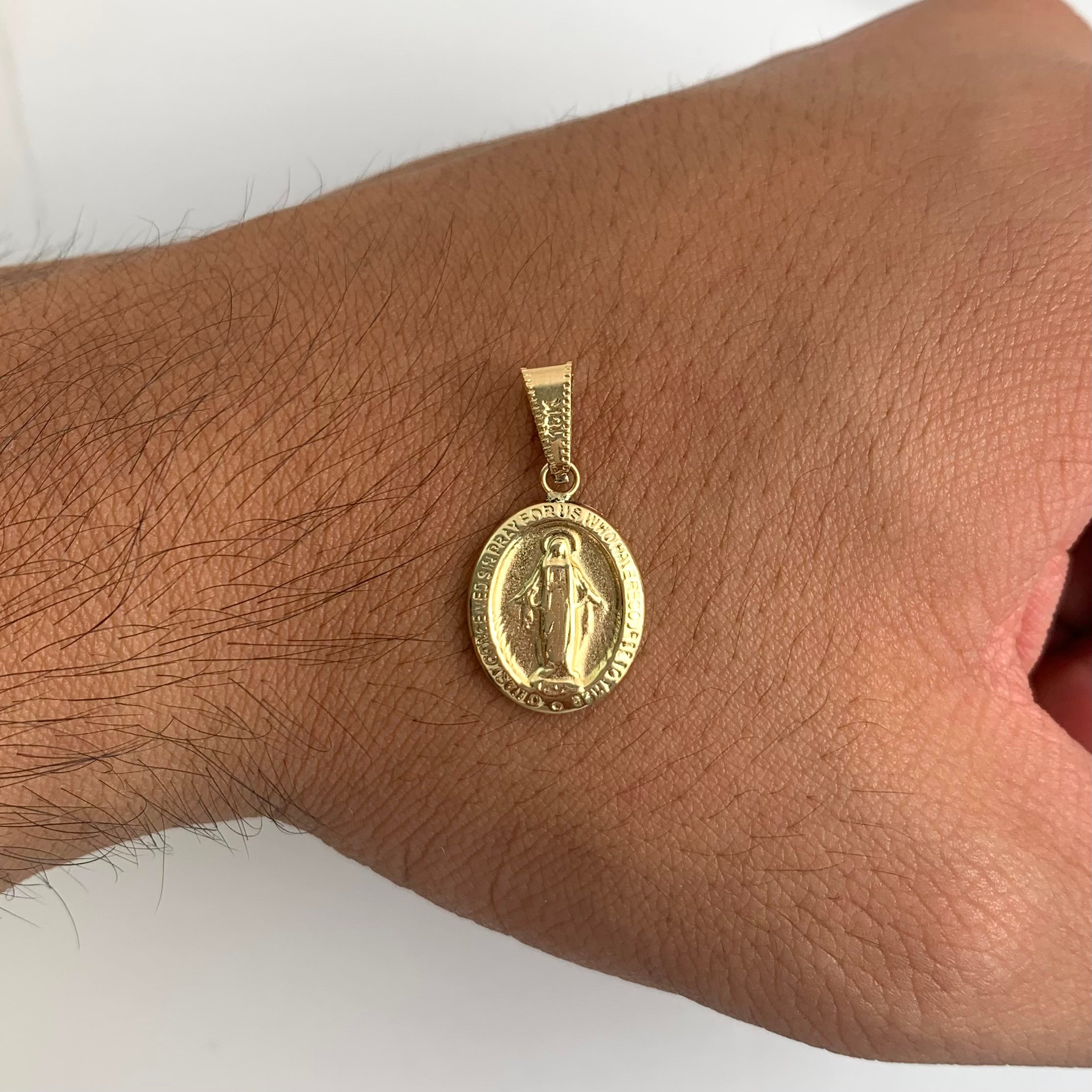 DIJE VIRGEN MILAGROSA  ORO AMARILLO 18K 1,15 GR / 1,3 MM / 1,9 CM