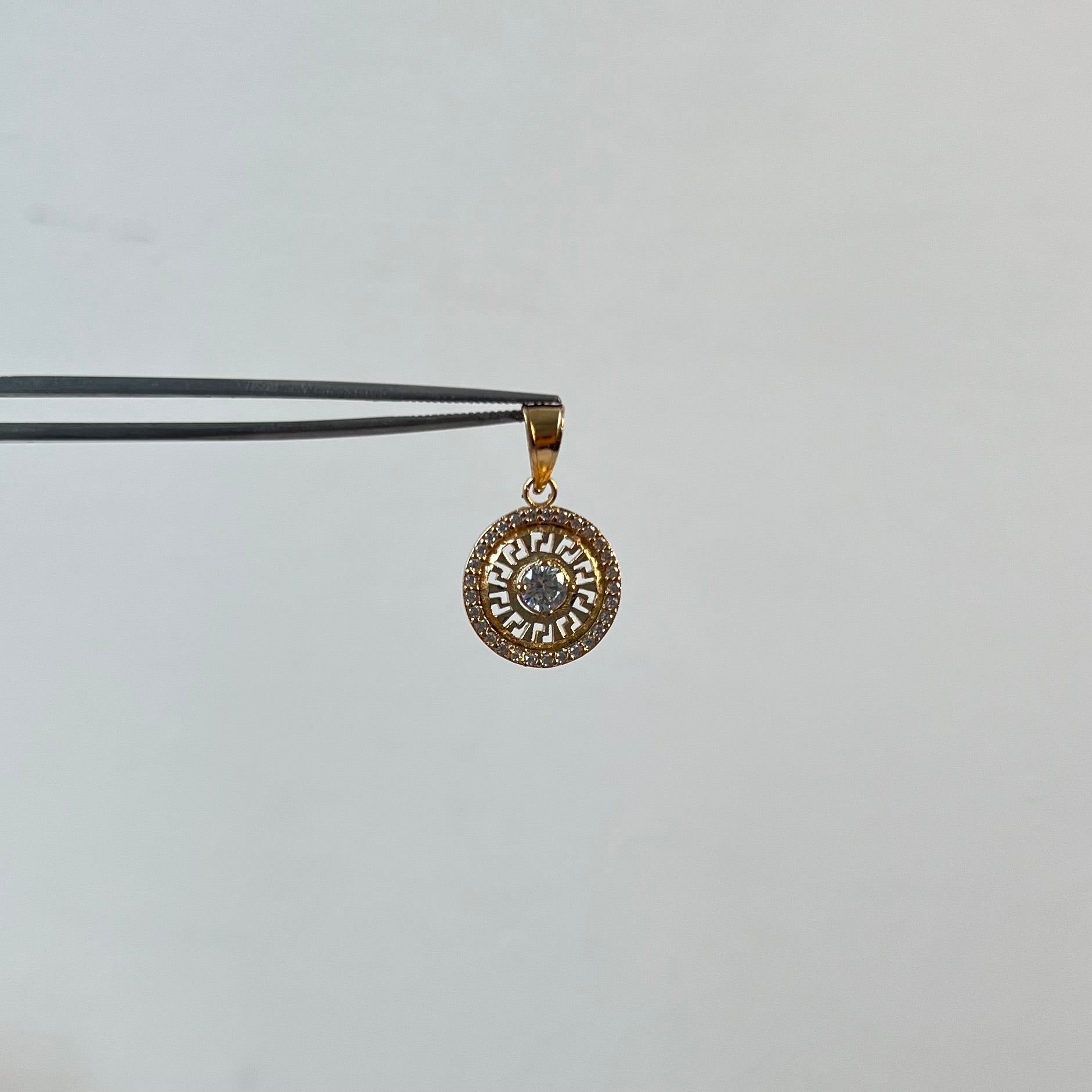 DIJE CIRCULO VC ORO AMARILLO 18K 1,96 GR / 14 MM / 1,6 CM