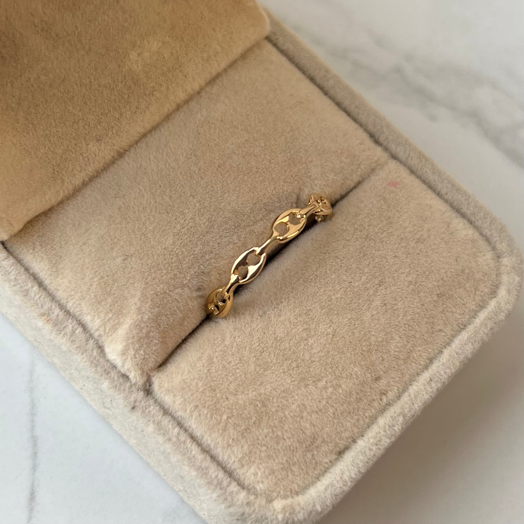 ANILLO GC ORO AMARILLO 18K / TALLA 9 / 1,18 GR / 1,4 MM