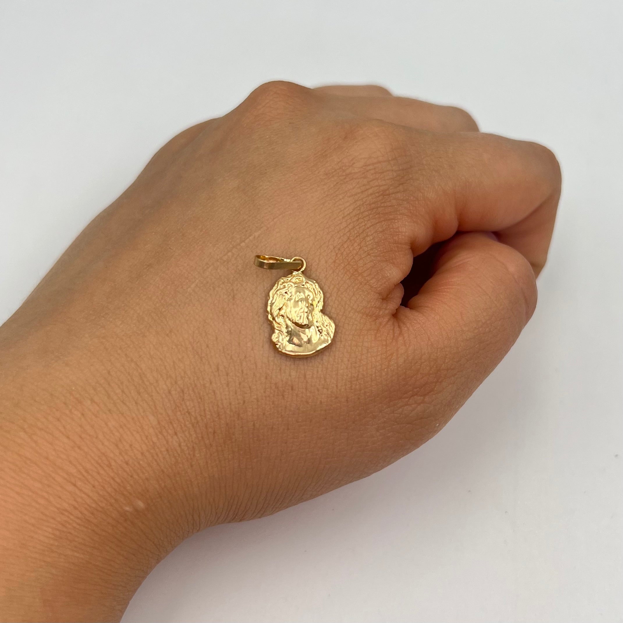 DIJE ROSTRO DE JESUS  ORO AMARILLO 18K 0,82 GR / 10 MM / 1,6 CM