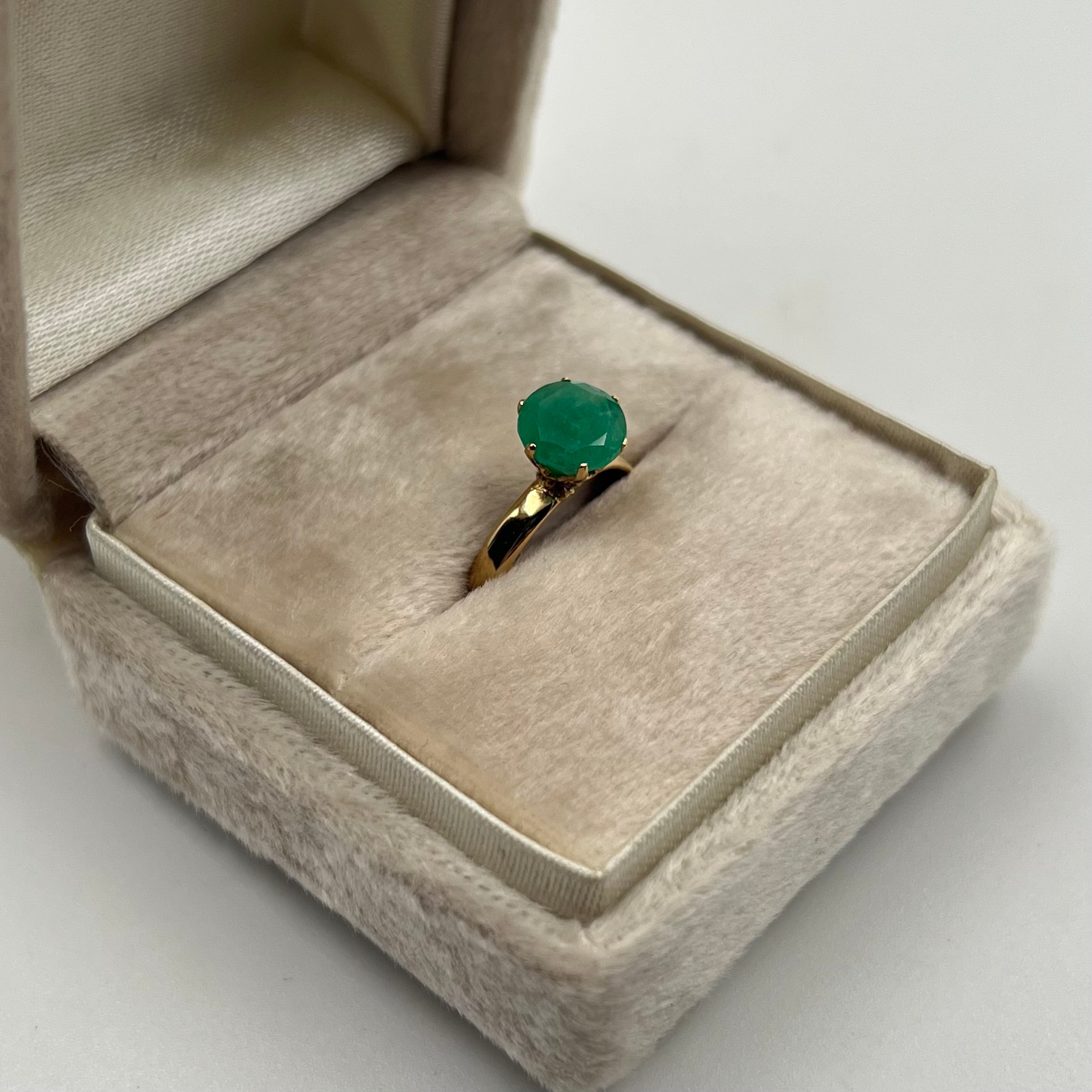 ANILLO ESMERALDA  ORO AMARILLO 18K / TALLA 4 / 1,06 GR (JOYA)