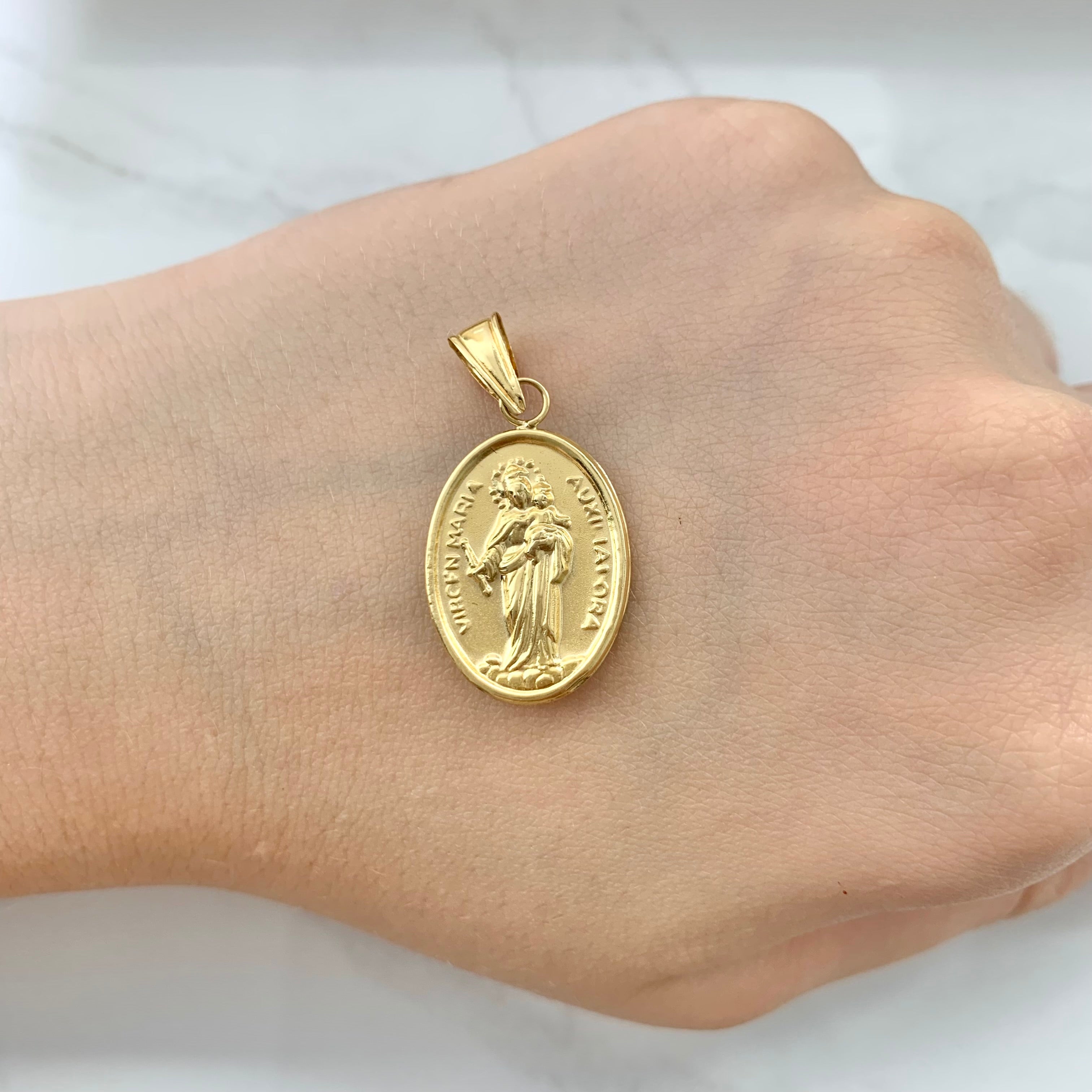 DIJE VIRGEN MARIA AUXILIADORA ORO AMARILLO 18K 1,75 GR / 2,4 CM