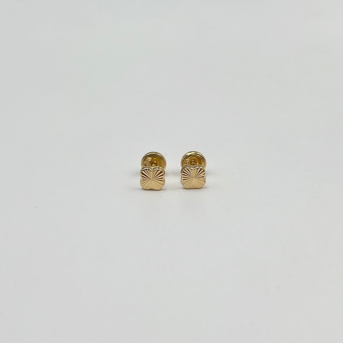 TOPOS TREBOL PEQUEÑO ORO AMARILLO 18K 0,56 GR / 6 MM