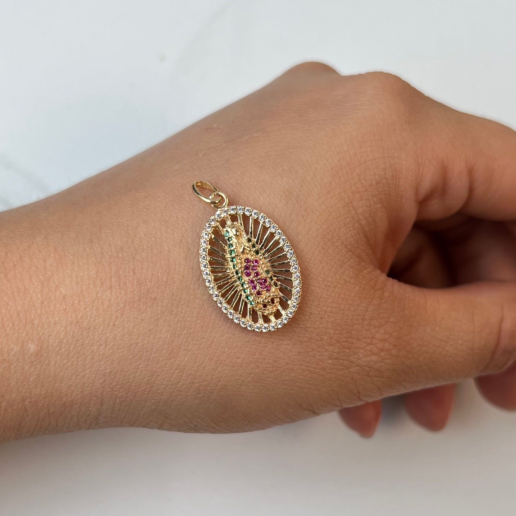 DIJE VIRGEN GUADALUPE CIRCONES ORO AMARILLO 18K +2 / 3,05 GR / 15 MM / 2,4 CM
