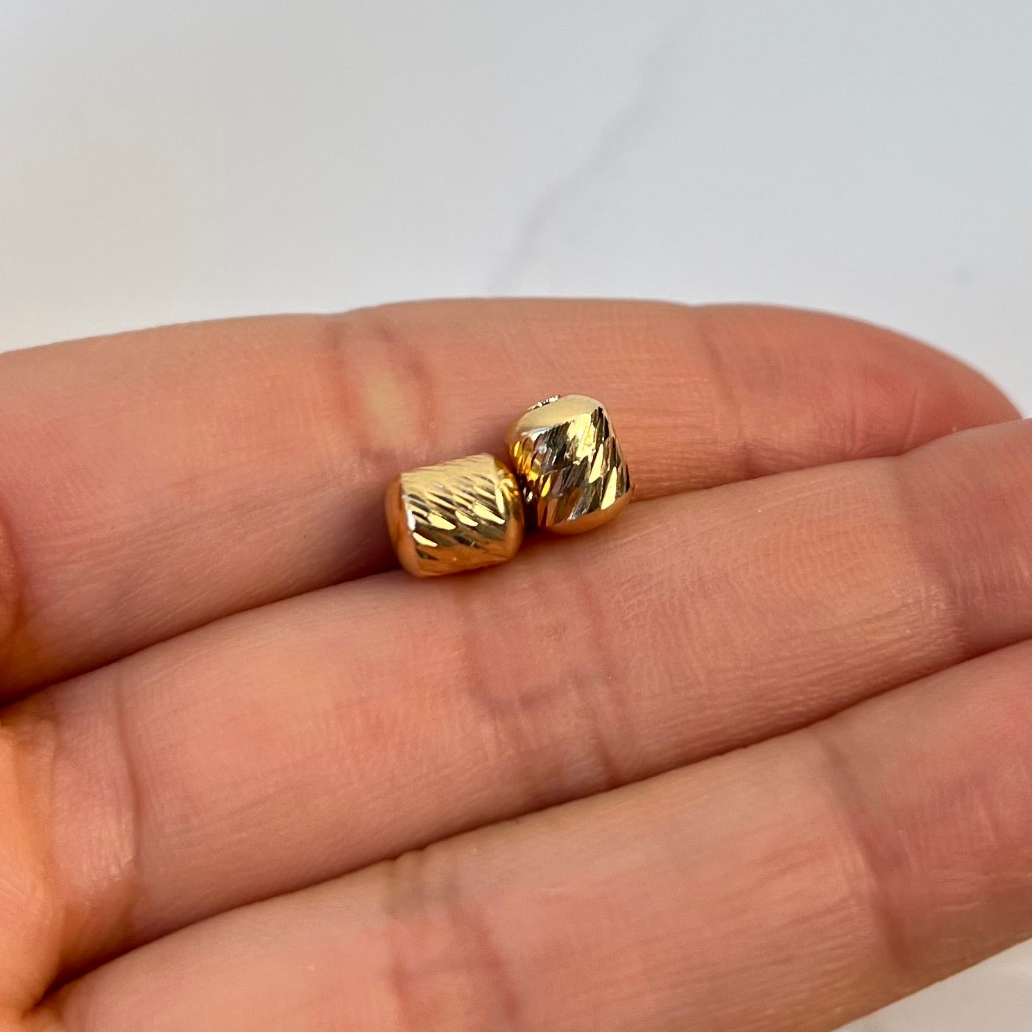 HERRAJE CILINDRO DIAMANTADO  ORO AMARILLO 18K +1 / 0,37 GR / 0,7 CM