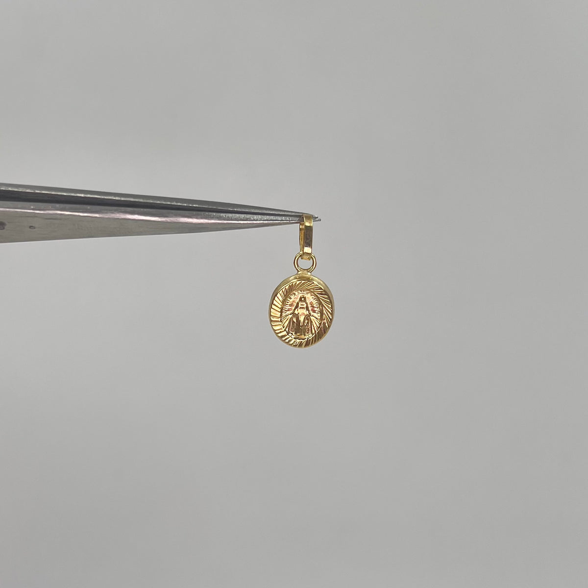 DIJE VIRGEN MILAGROSA ORO AMARILLO 18K 0,62 GR / 9 MM / 1 CM