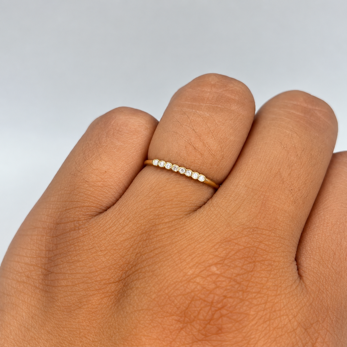 ANILLO CIRCONES BLANCOS ORO AMARILLO 18K / TALLA 6 / 0,90 GR / 1,7 MM