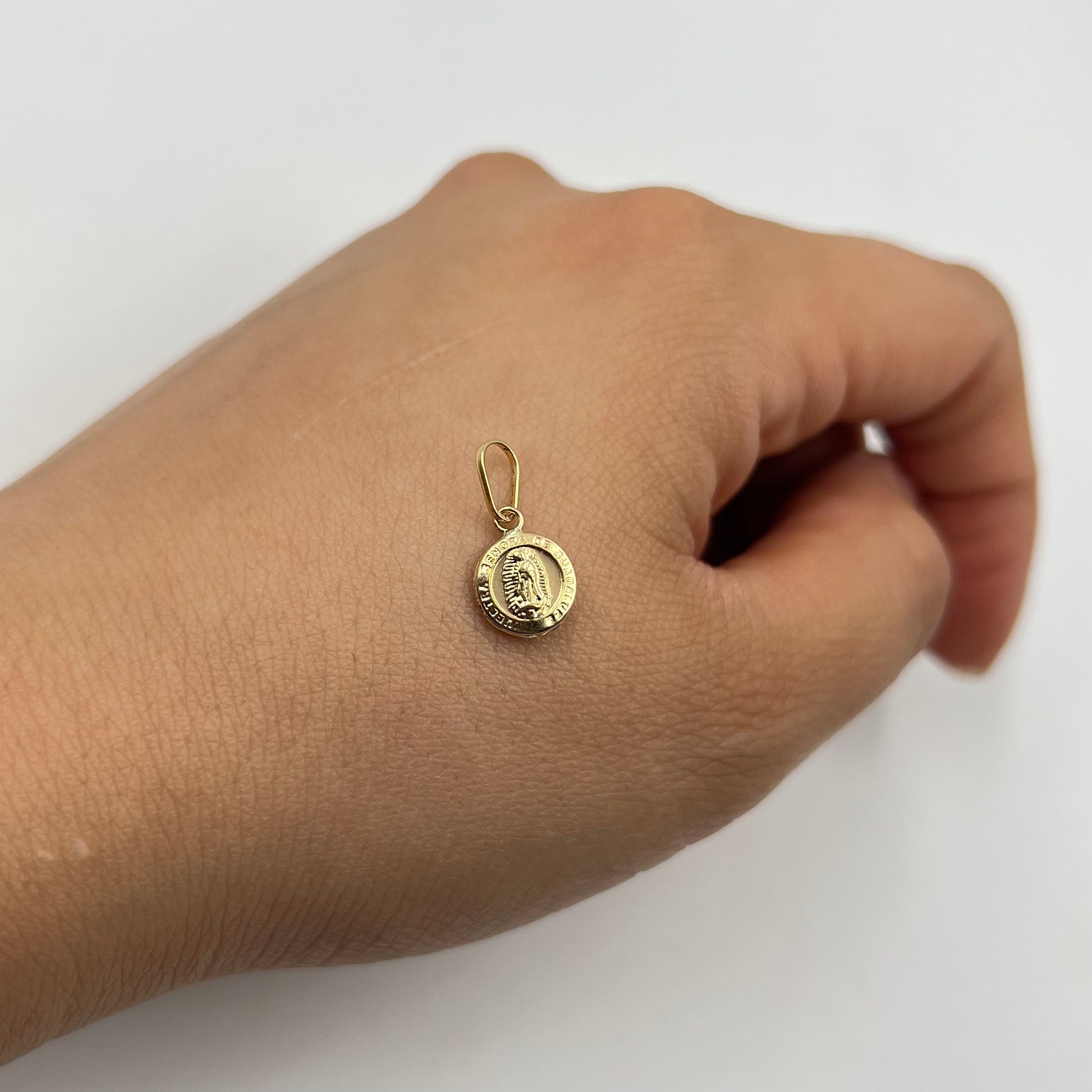 DIJE VIRGEN DE GUADALUPE  ORO AMARILLO 18K 0,33 GR / 8 MM / 1 CM