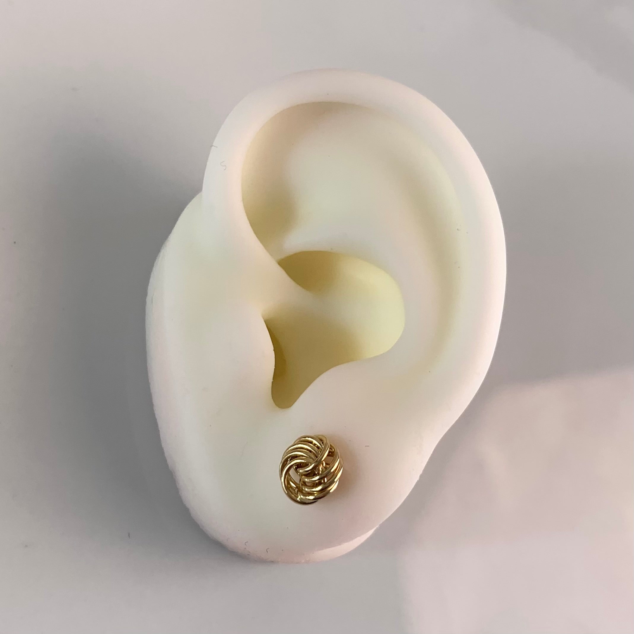 TOPOS ITALY TRENZADOS ORO AMARILLO 18K 1,02 GR / 7,9 MM
