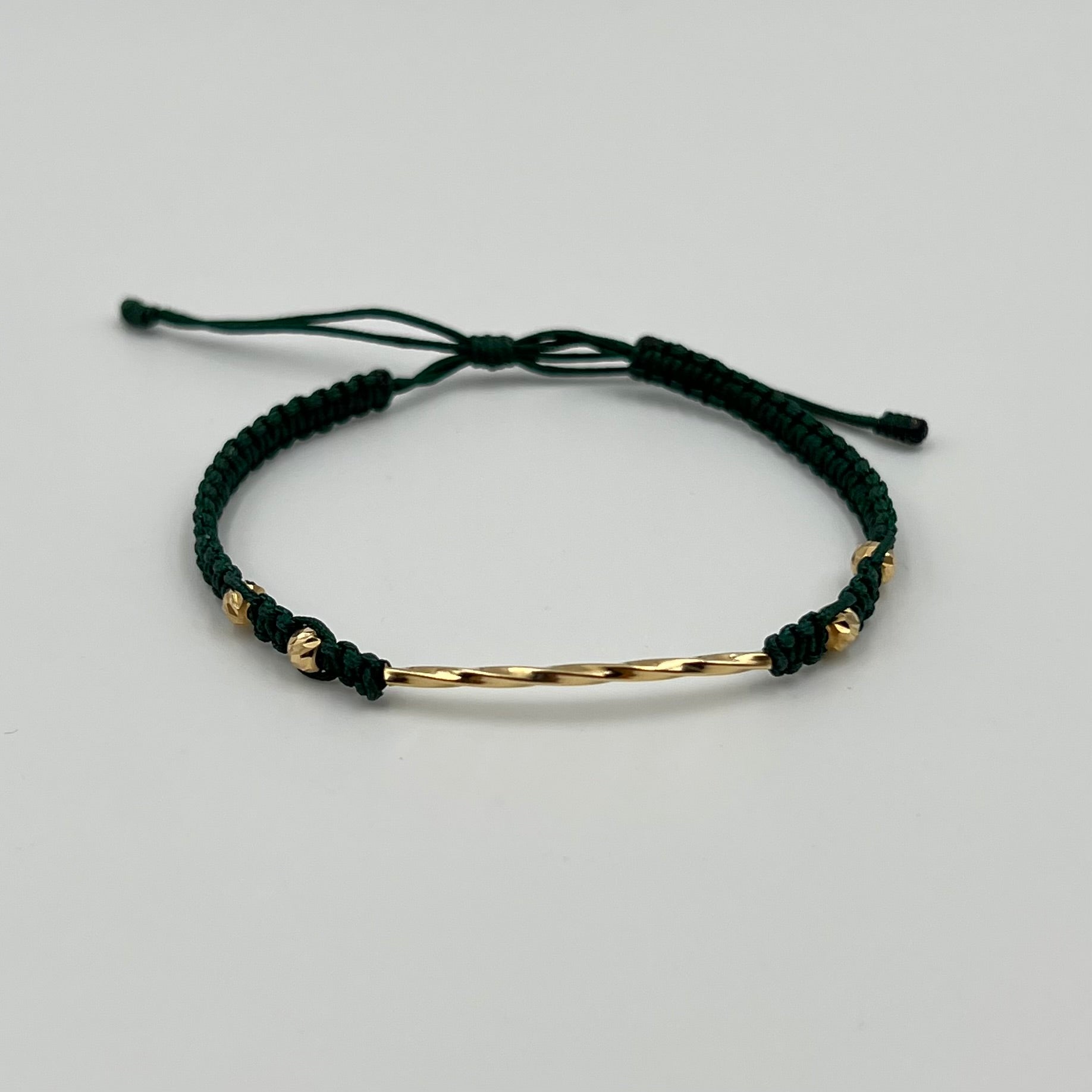 PULSERA TEJIDA VERDE MILITAR / HERRAJE TUBO / BOLA DIAMANTADA 4MM